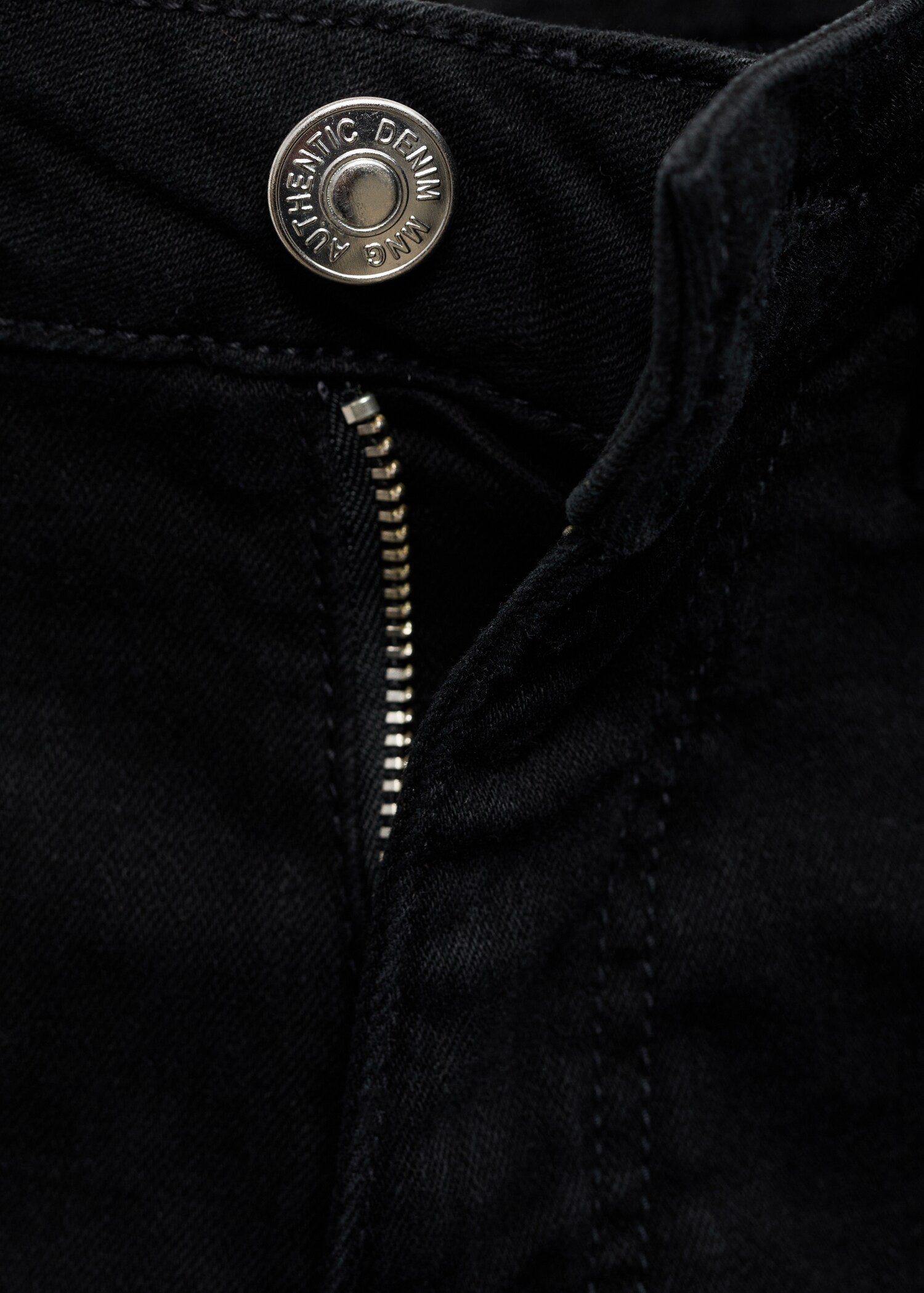 Straight-fit denim shorts - Details of the article 8