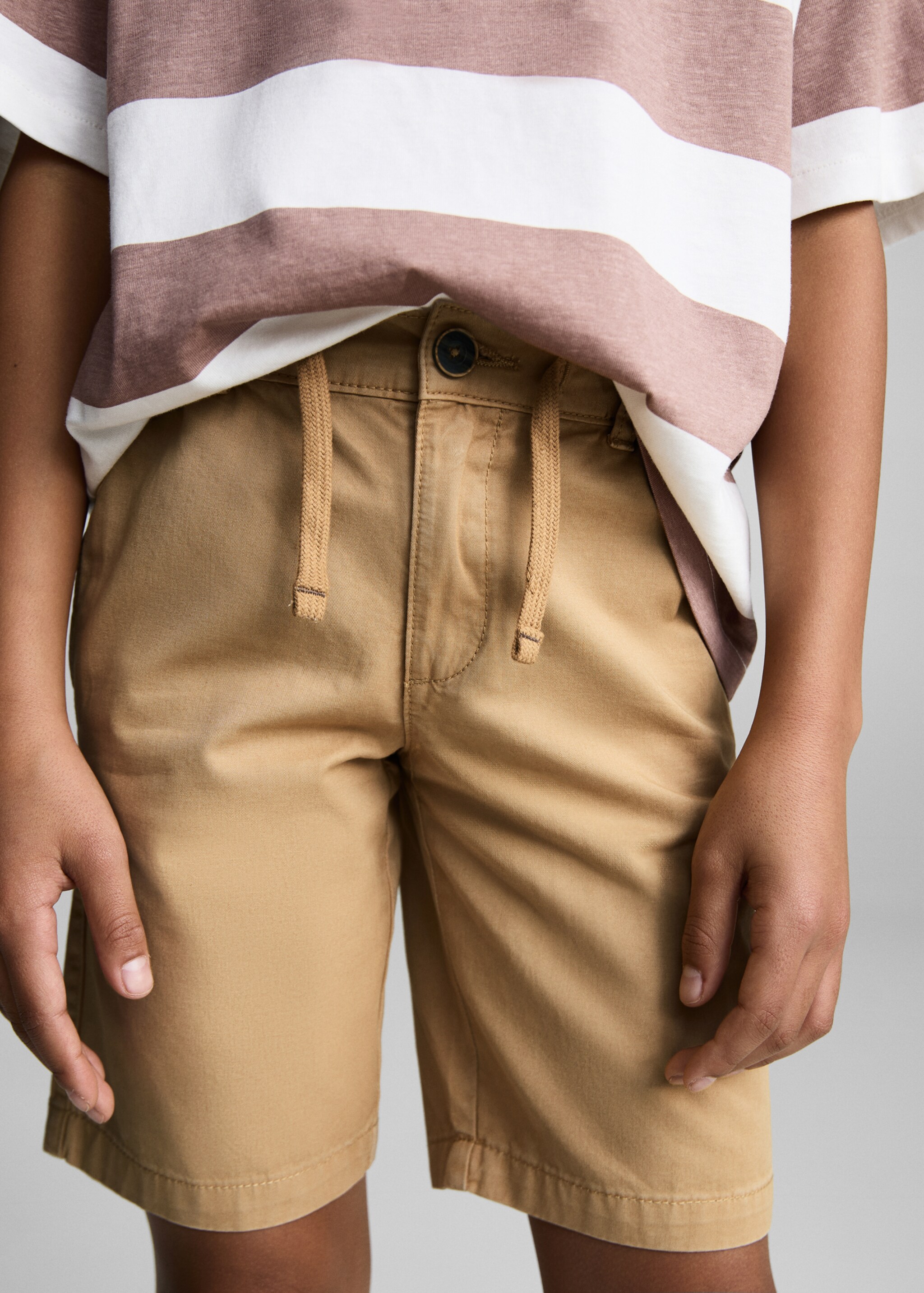 Bermudas cintura elástica - Plano medio