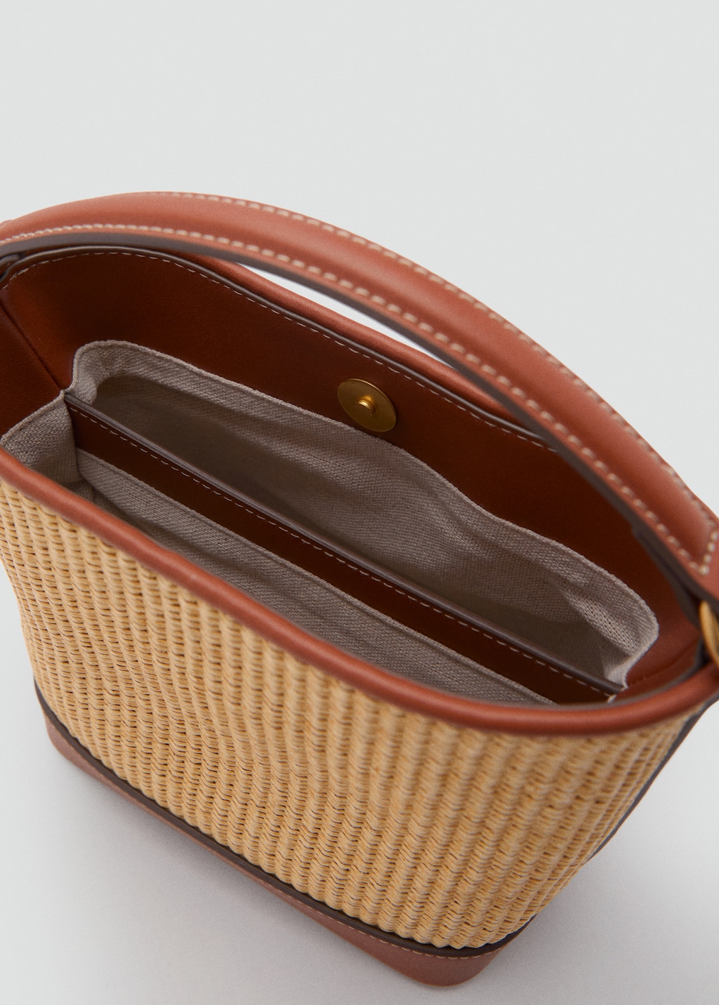 Raffia-effect bucket bag