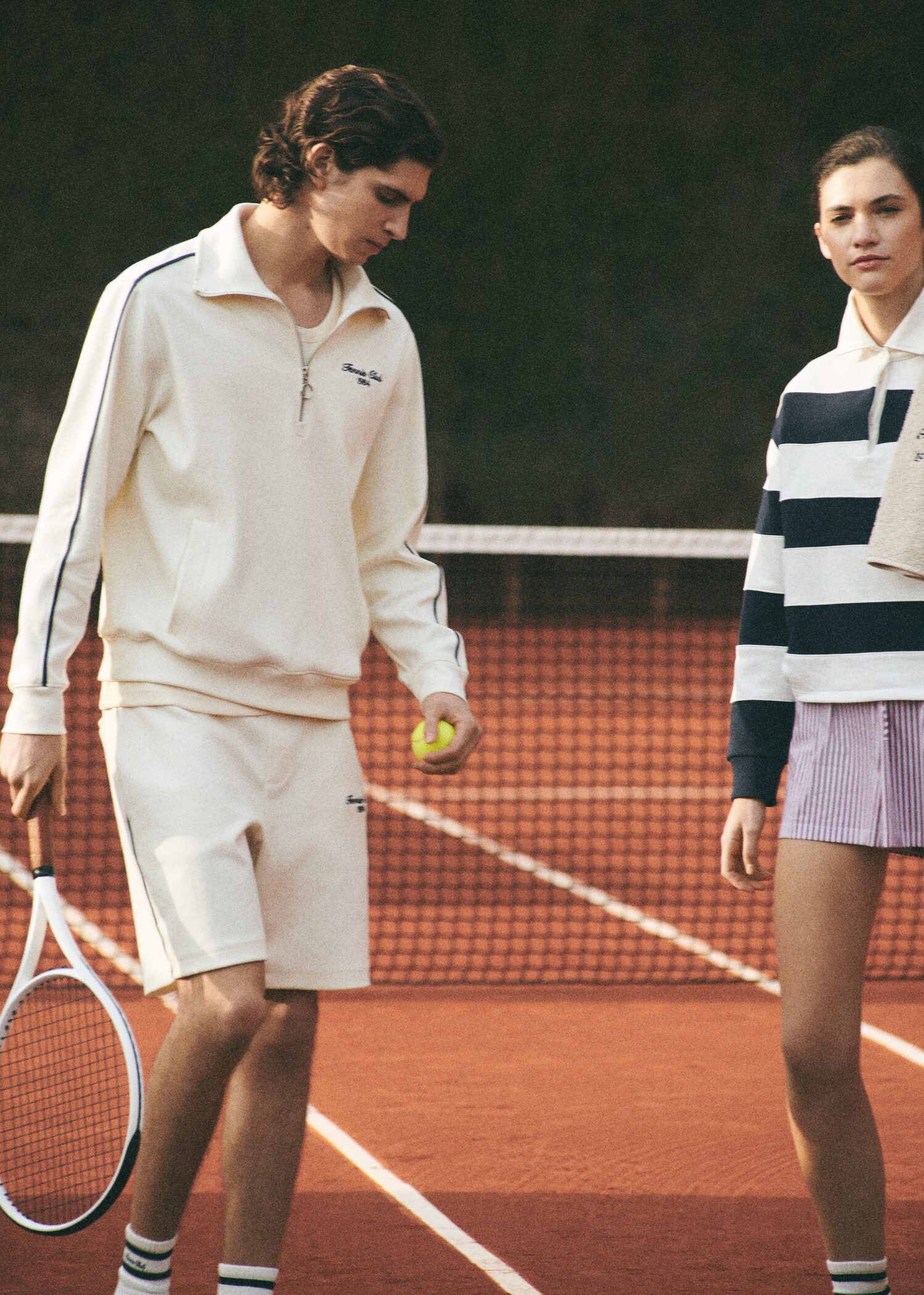 Cotton sweatshirt with funnel neck and zip - Details of the article 3