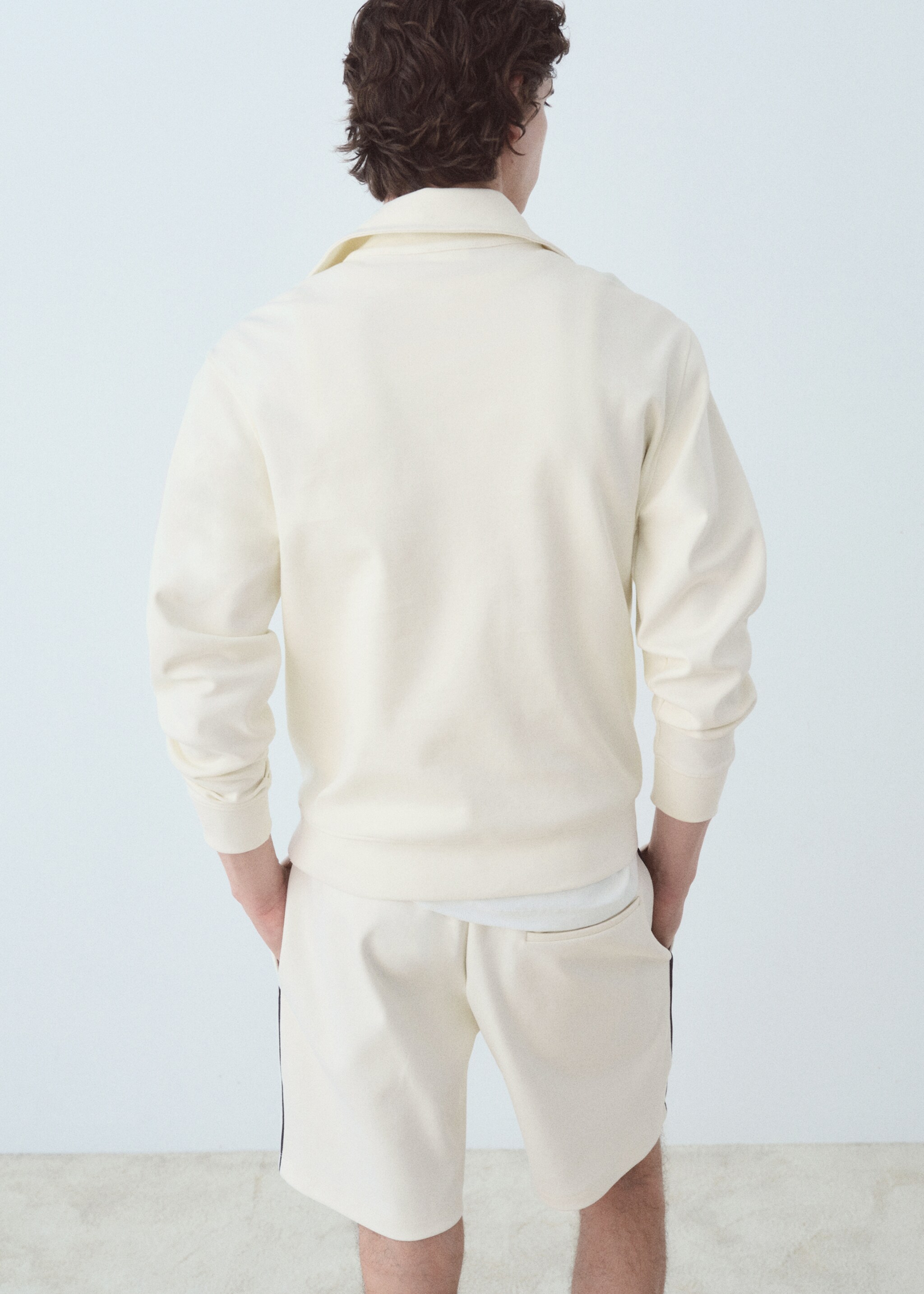 Cotton sweatshirt with funnel neck and zip - Reverse of the article