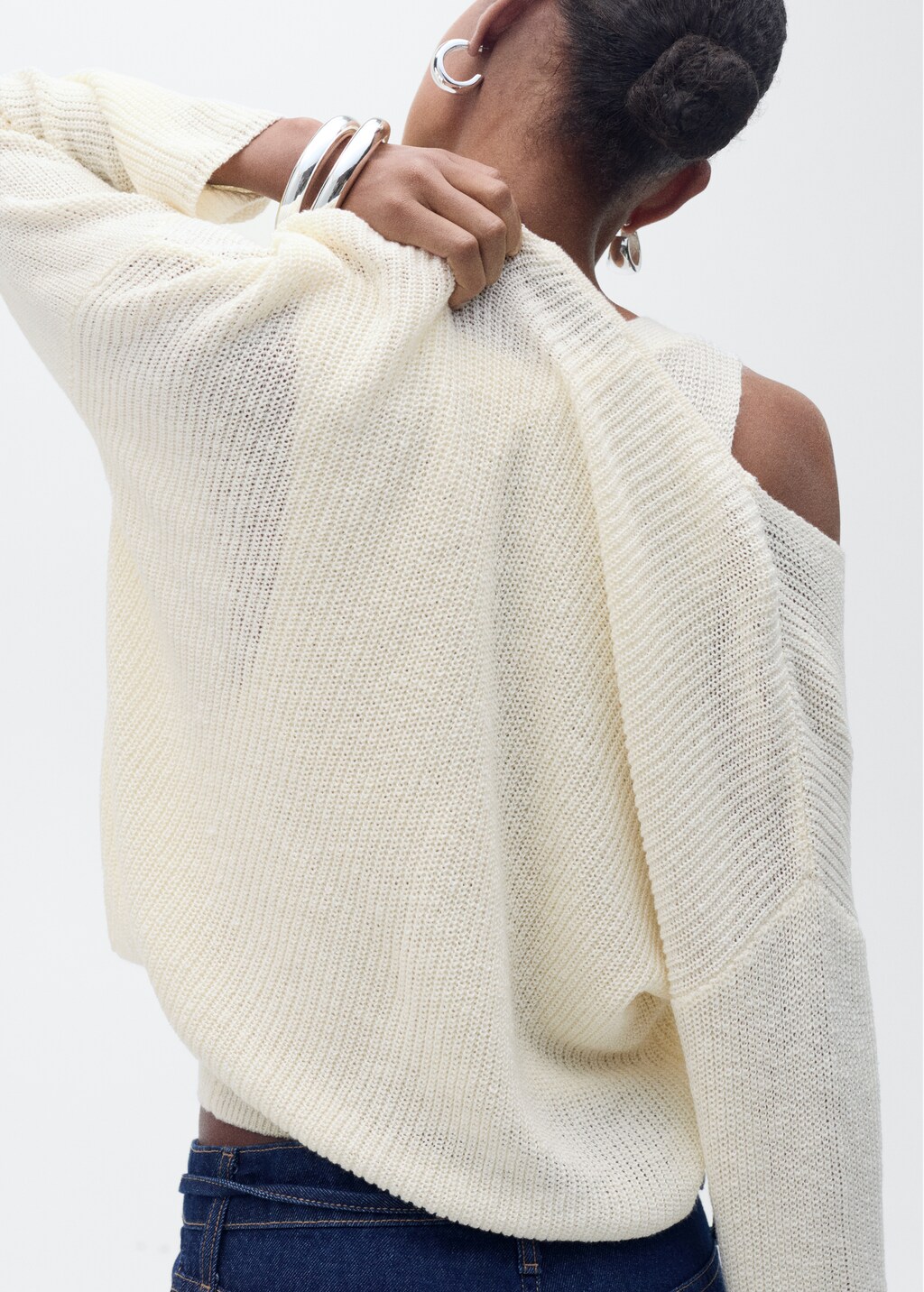V-neck knit sweater - image 4