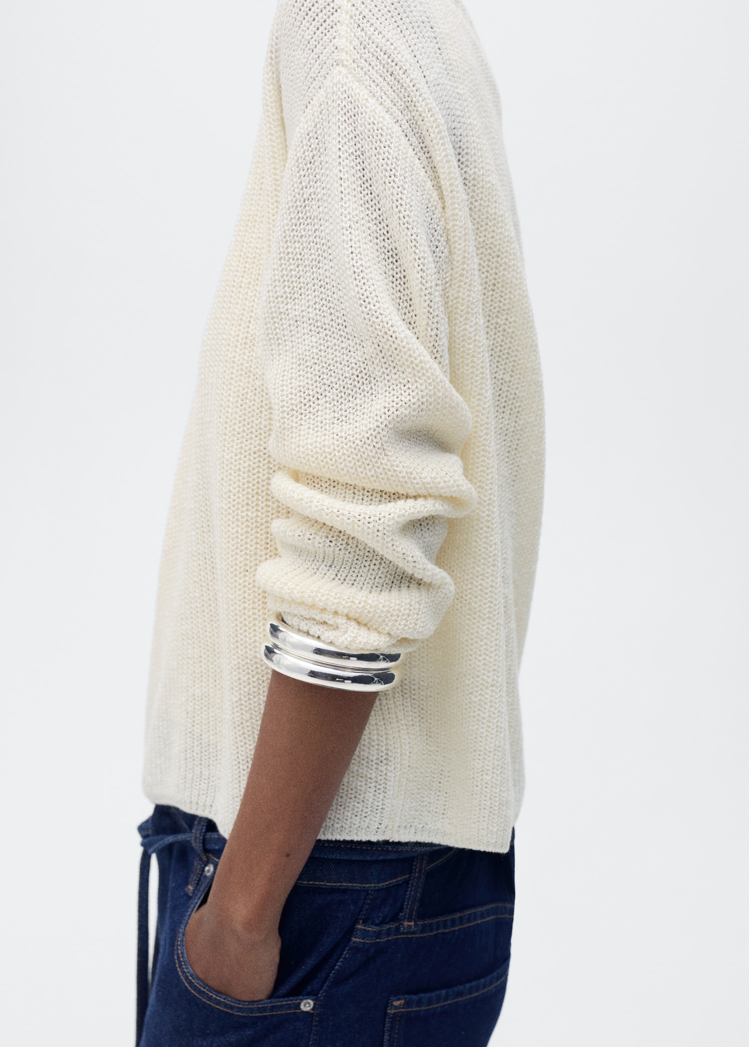 V-neck knit sweater - Details of the article 6