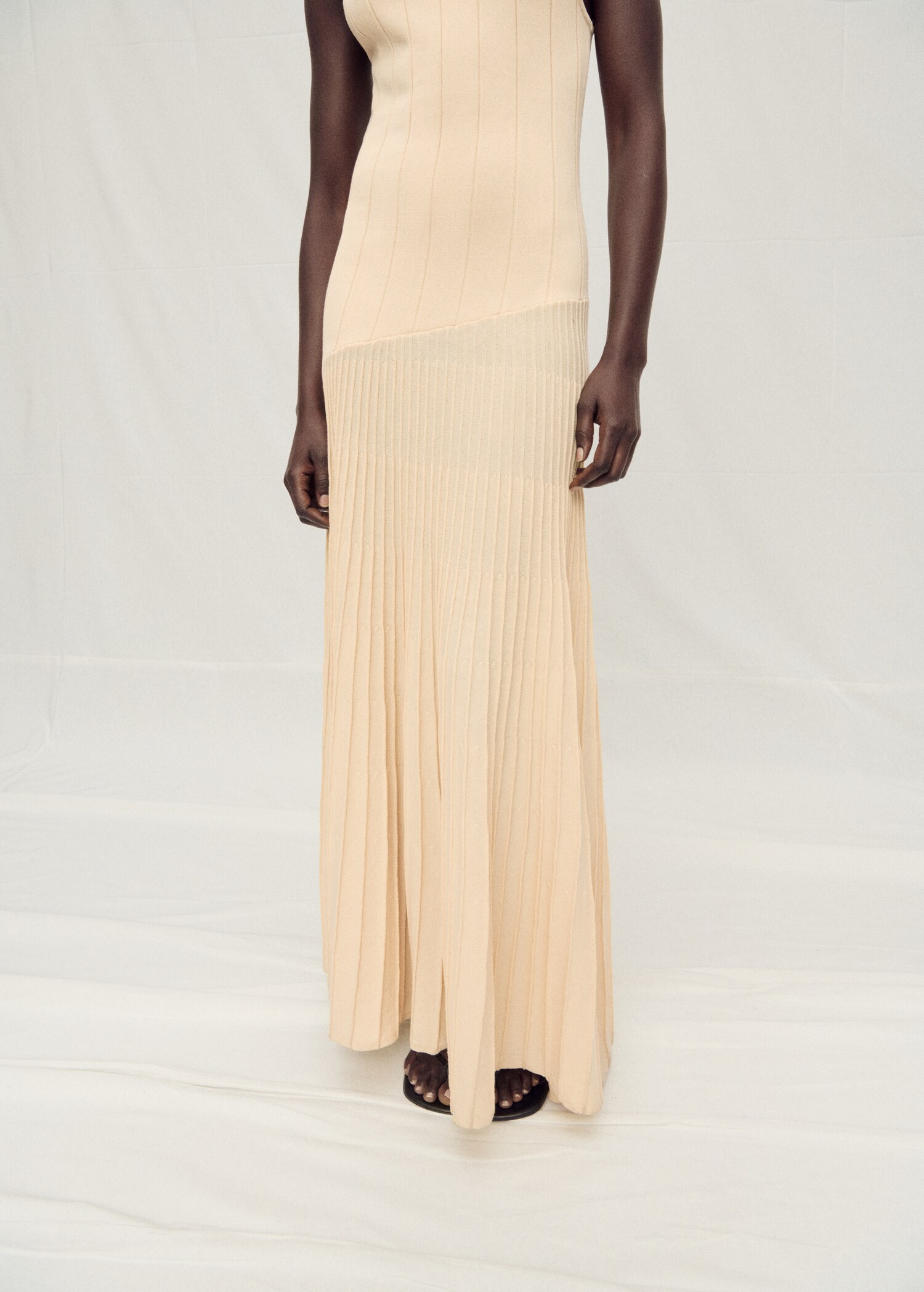 Pleated knitted dress - Women | MANGO USA