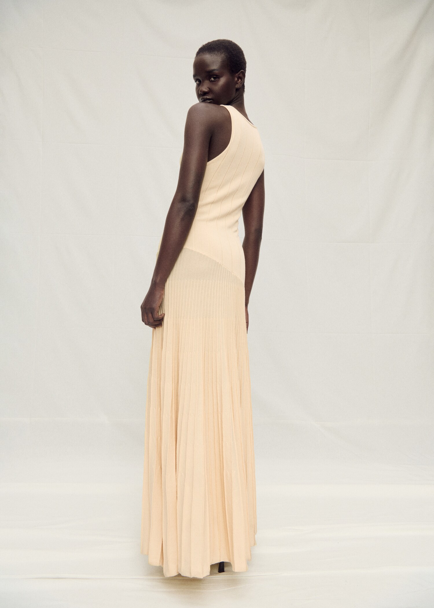 Pleated knitted dress - Women | MANGO USA