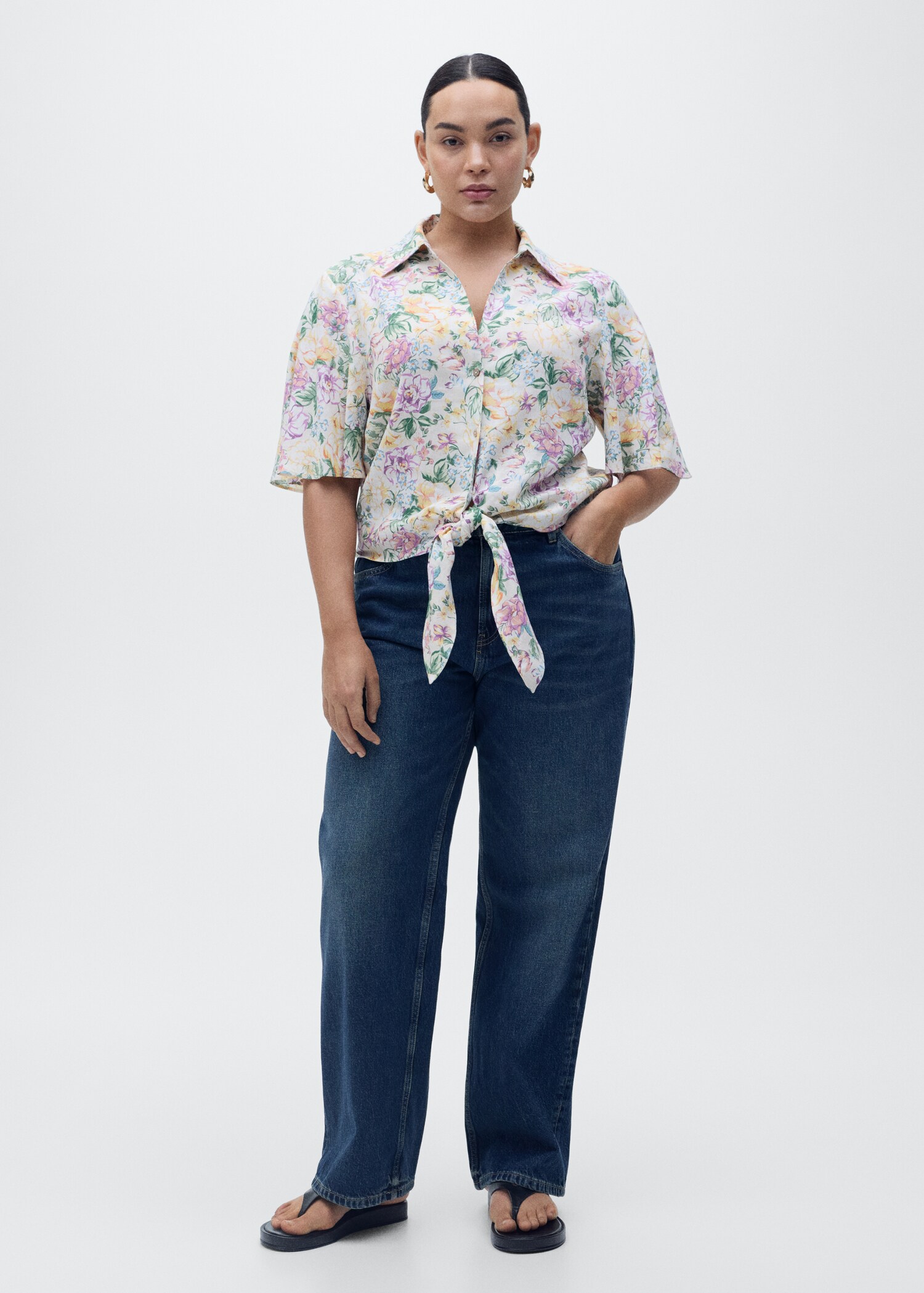 Gebloemde linnen blouse met knoop - Detail van het artikel 3