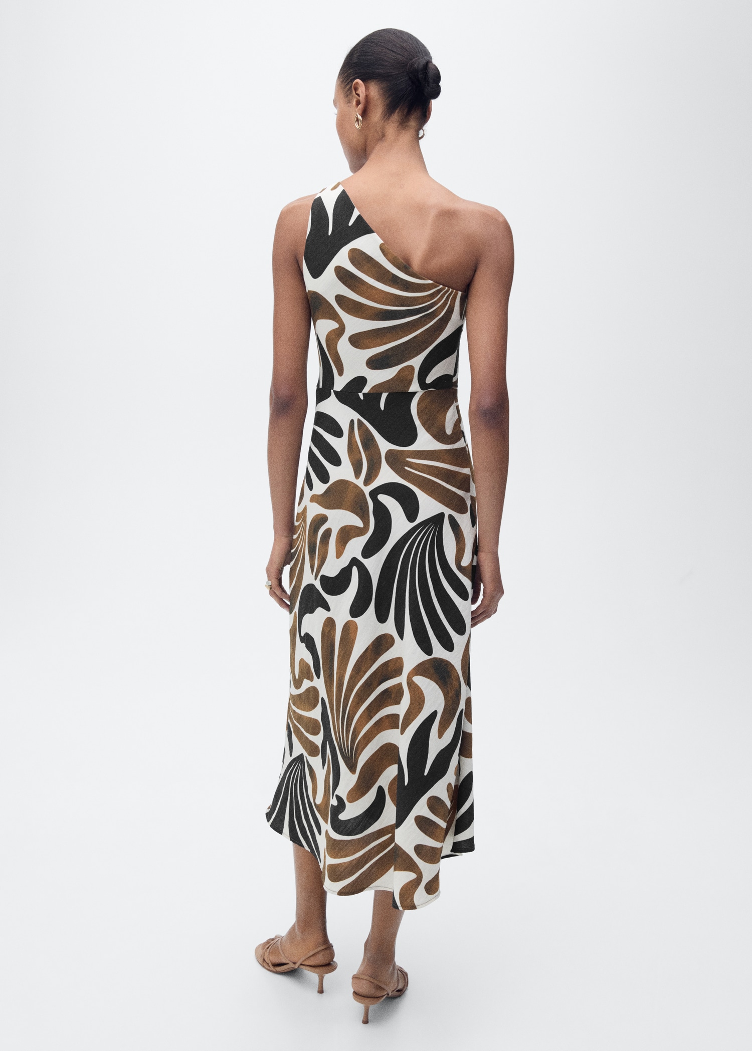 Gemustertes Kleid mit asymmetrischem Ausschnitt - Rückseite des Artikels