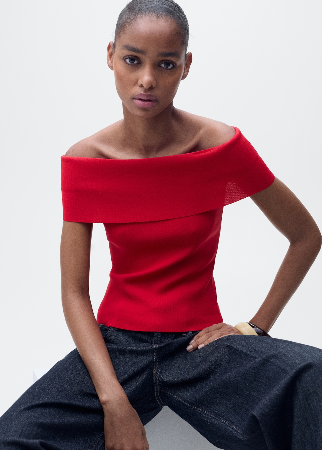 Off-the-shoulder knitted top - Women | MANGO Canada