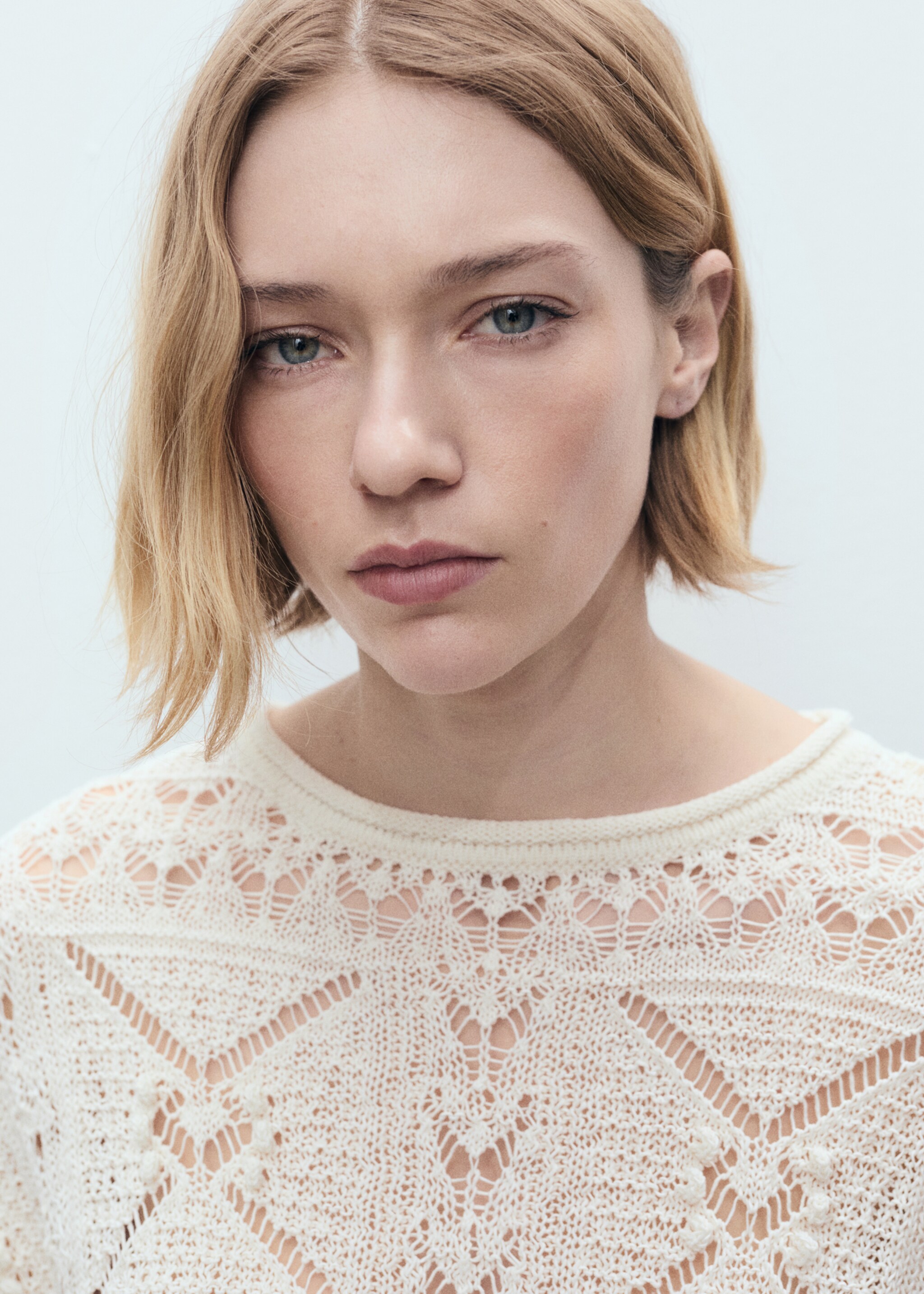 Oversized openwork knitted sweater - Details of the article 1