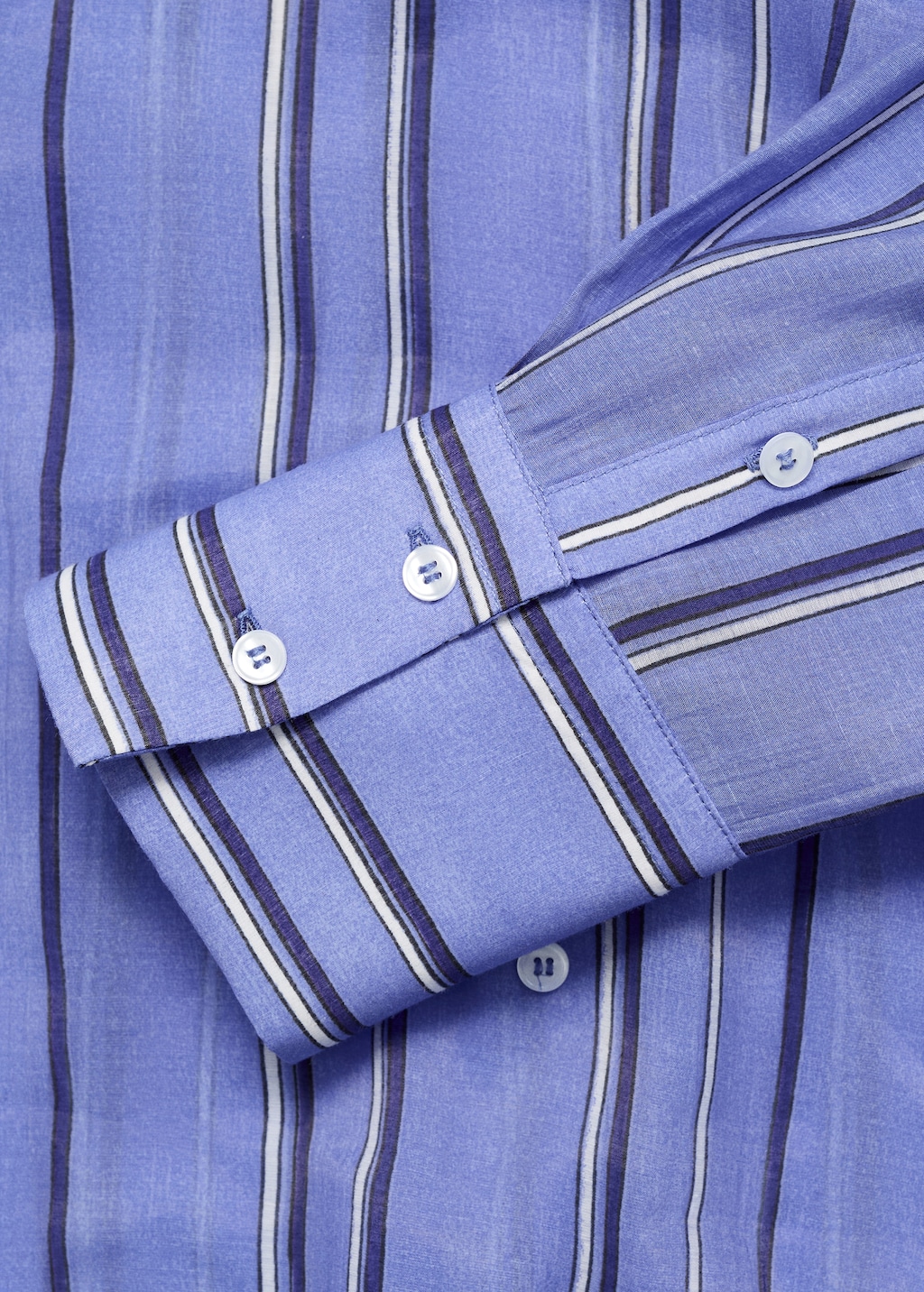 トップス CRAZY STRIPE SWITCHING BOW COLLAR SHIRT Striped shirt with multi-position closure - Women | MANGO USA