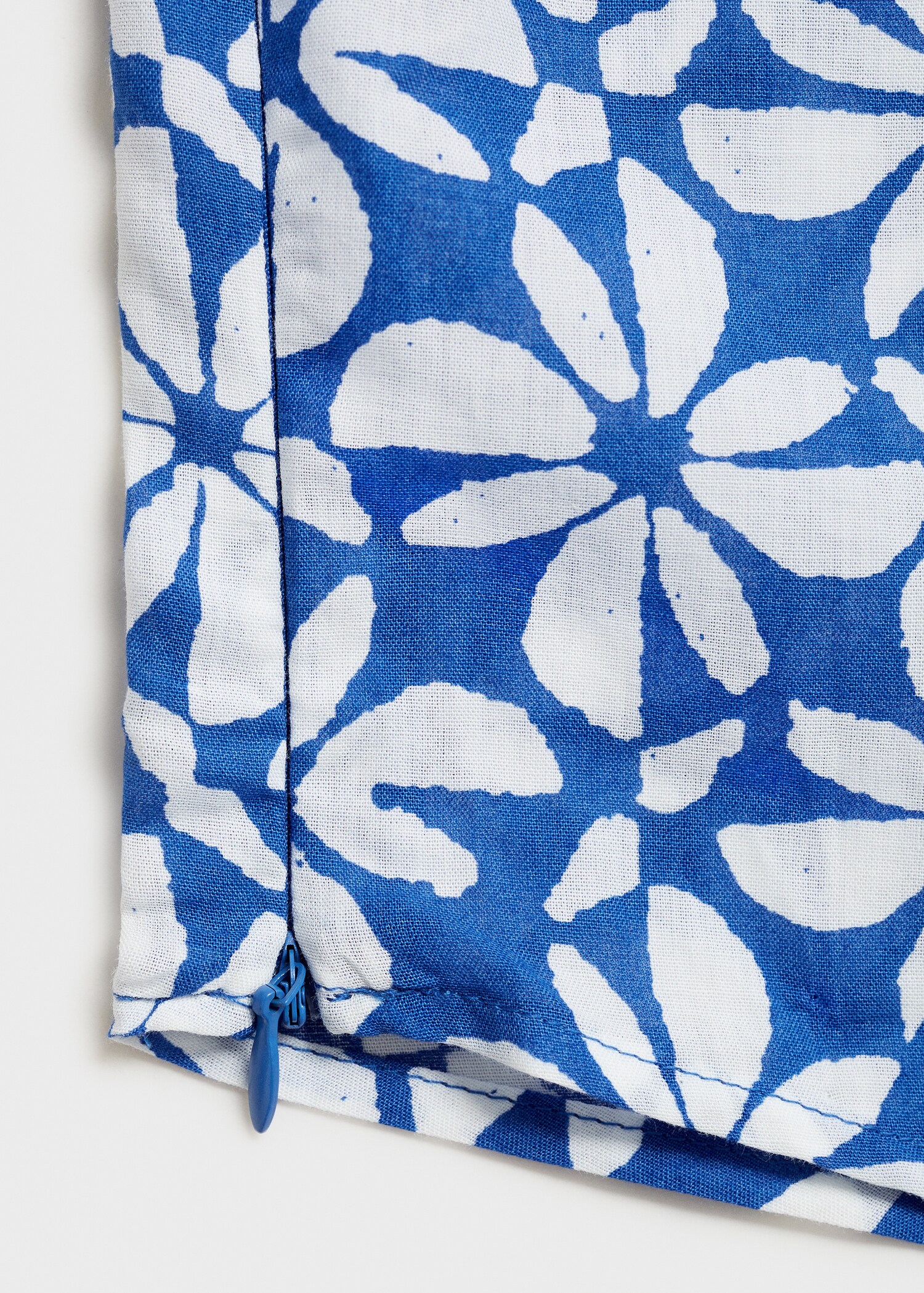 Top asimètric estampat - Detall de l'article 0