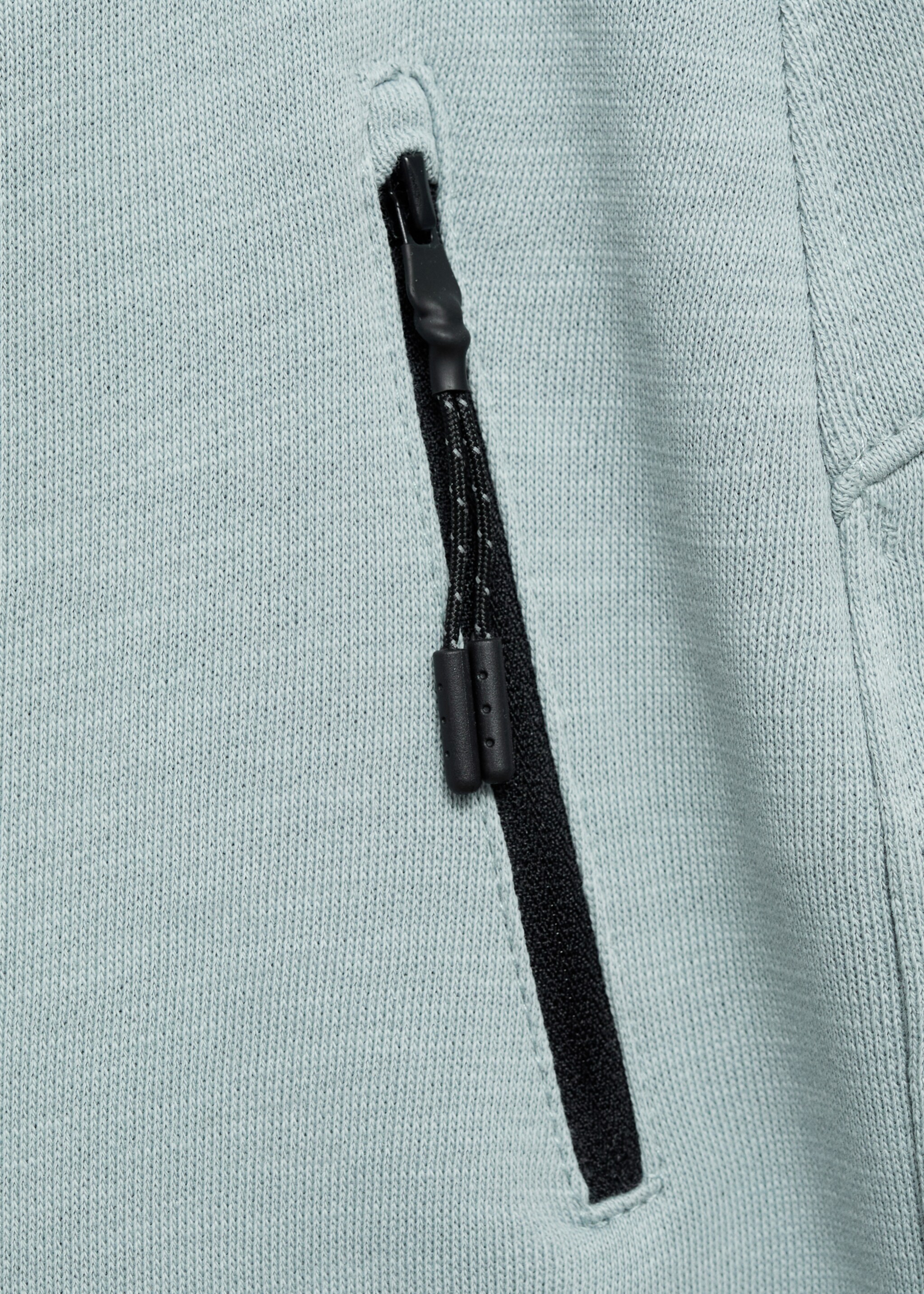 Contrast pockets Bermuda shorts - Details of the article 0