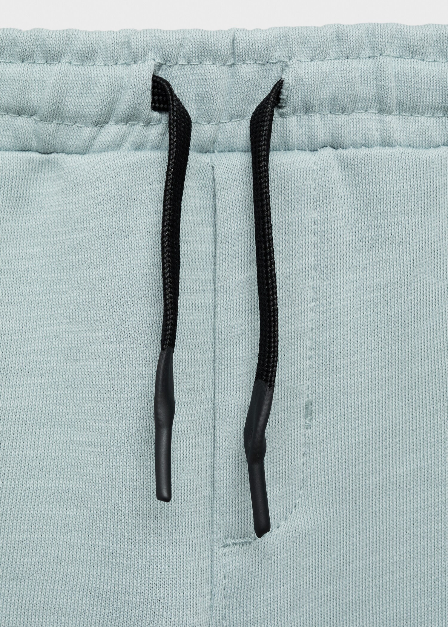 Contrast pockets Bermuda shorts - Details of the article 8