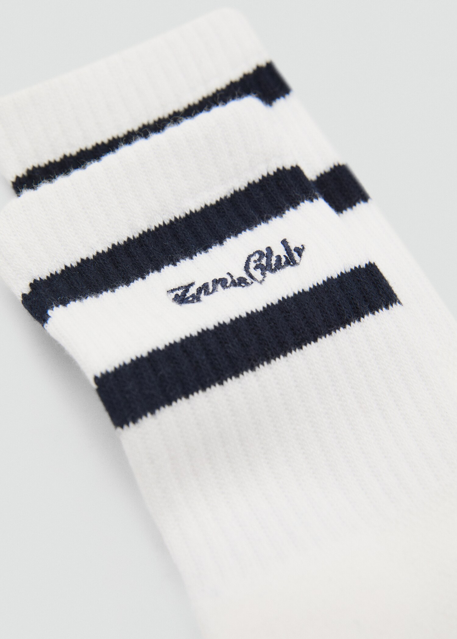 Chaussettes rayées avec message brodé - Plan moyen