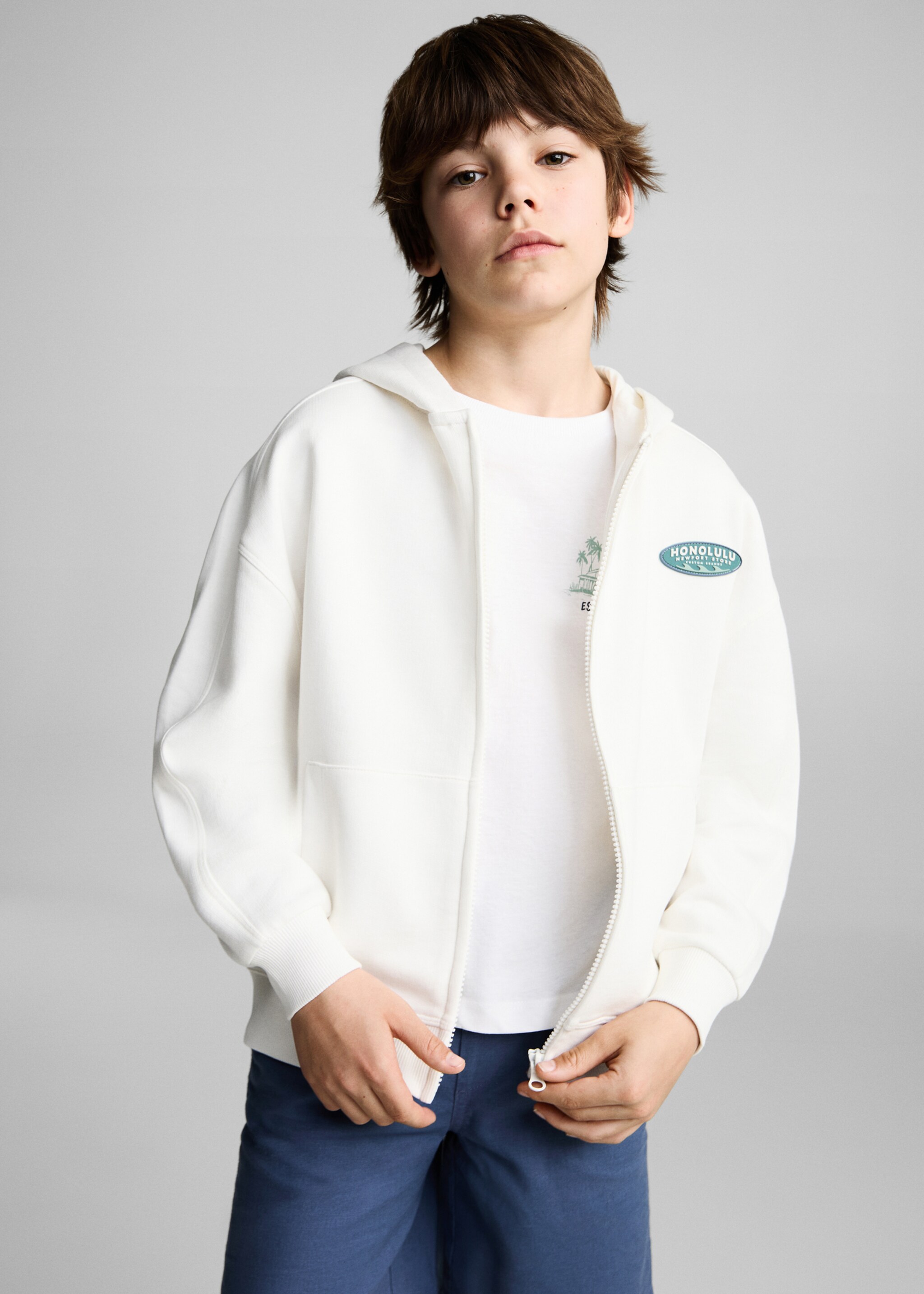 Sweat-shirt zippé à capuche - Plan moyen