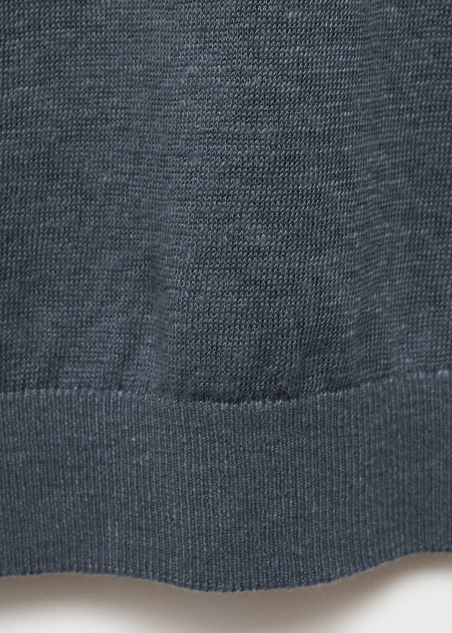 100% linen t-shirt with ribbed trim - Details of the article 8