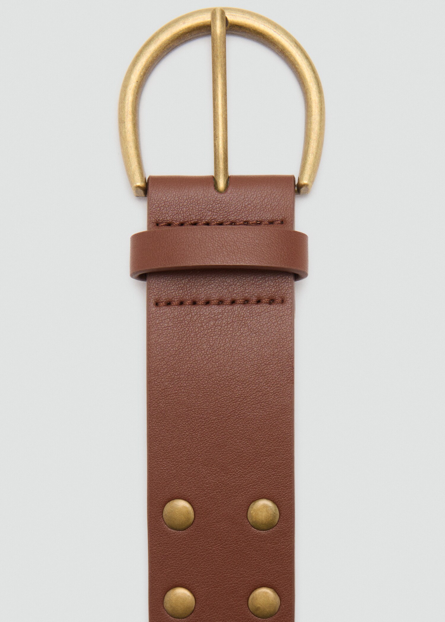 Ceinture cloutée - Plan moyen