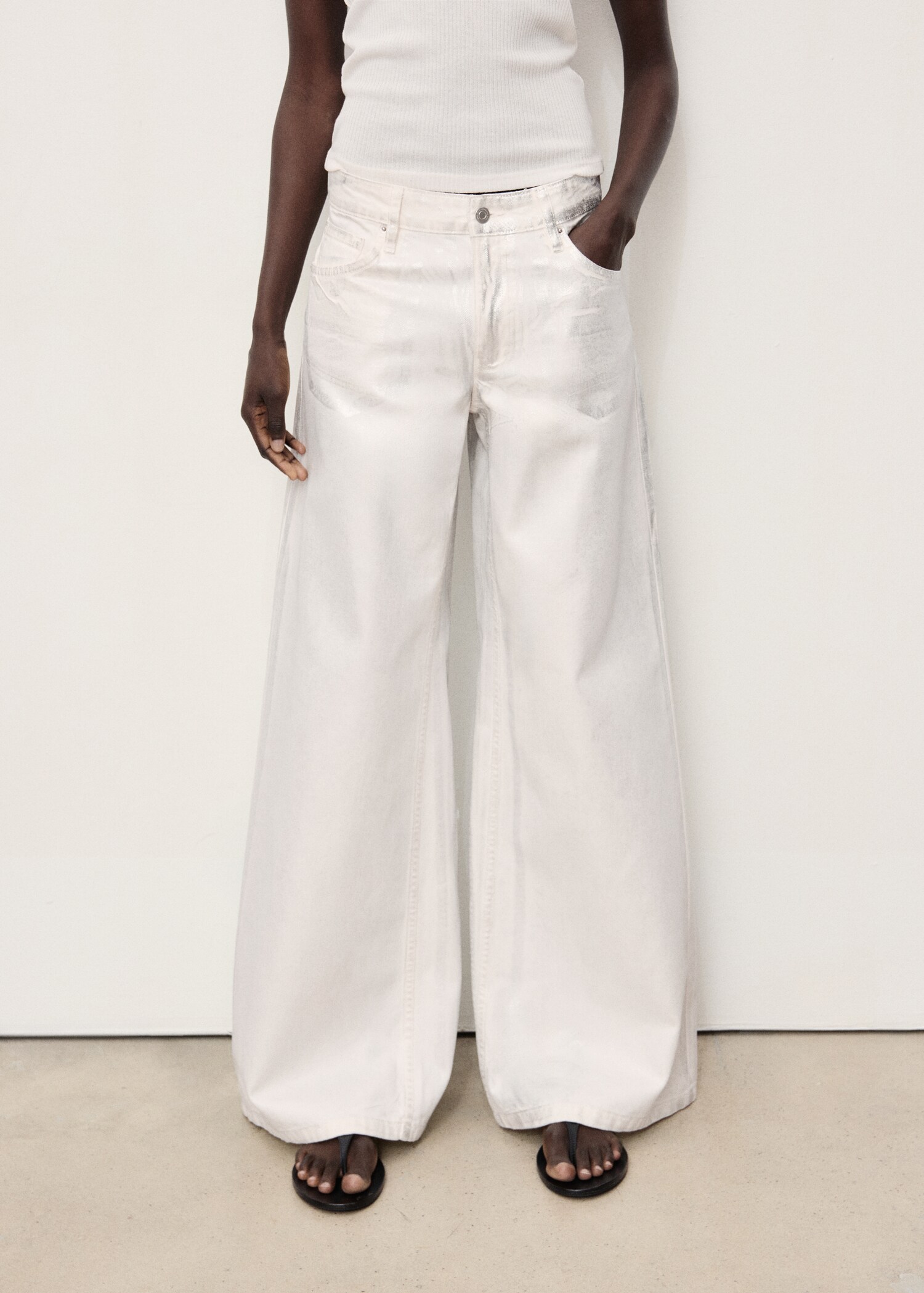 Metallic-finish wide-leg jeans - Medium plane