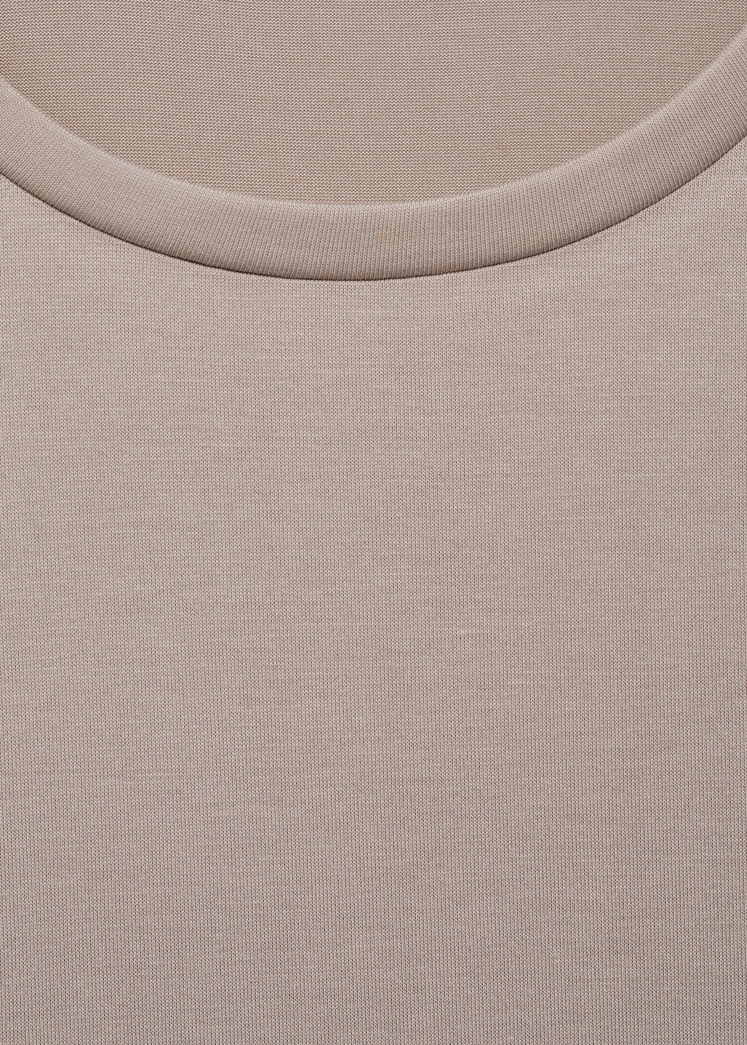 T-shirt fluide épaules froncées - Détail de l'article 8