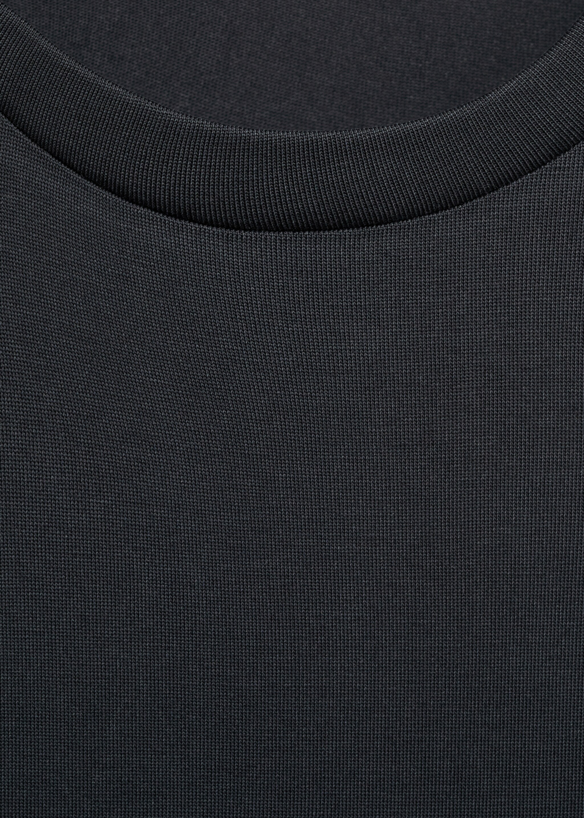 Flowy t-shirt with gathered shoulders - Details of the article 0