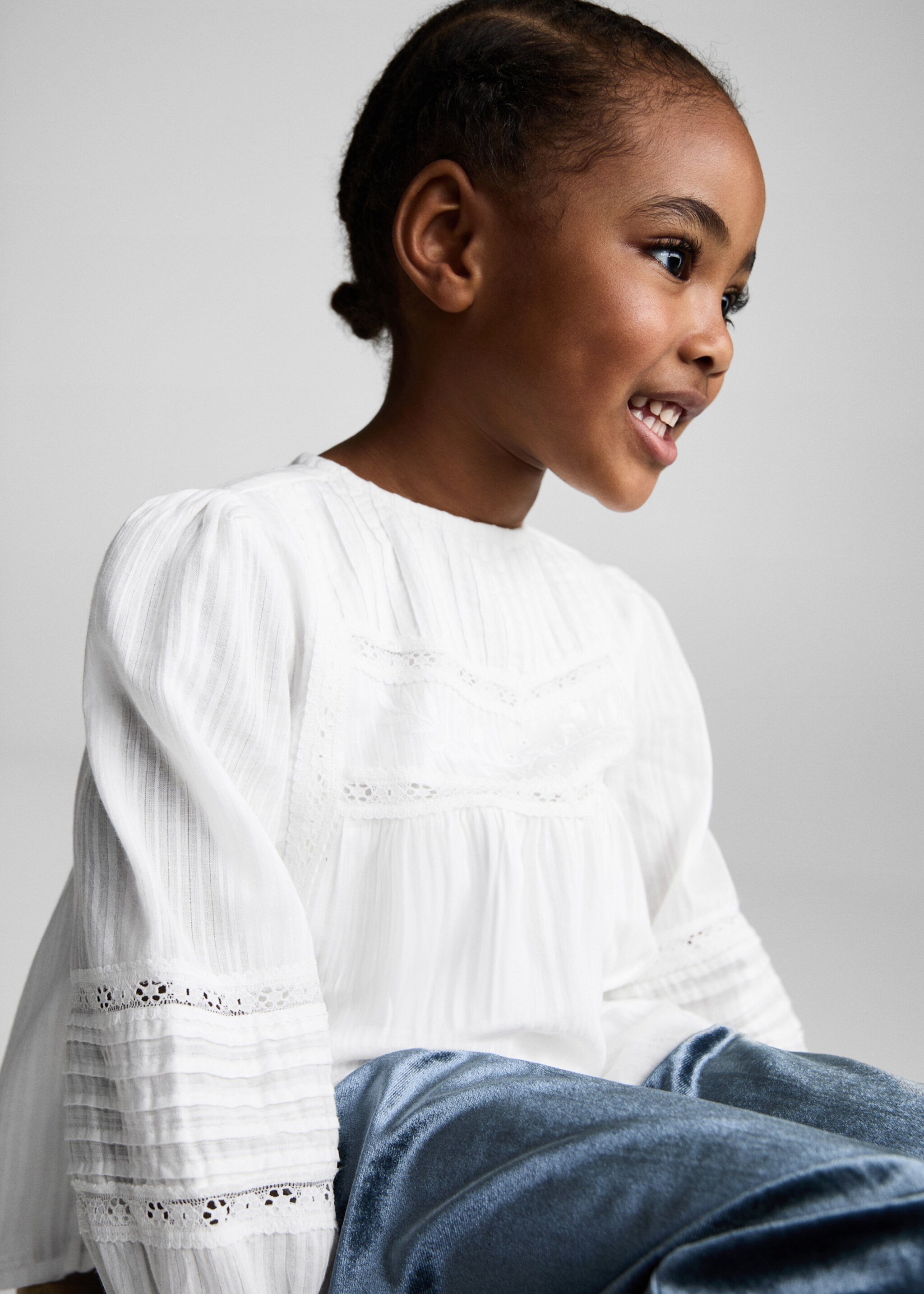 Embroidered cotton blouse - Details of the article 1