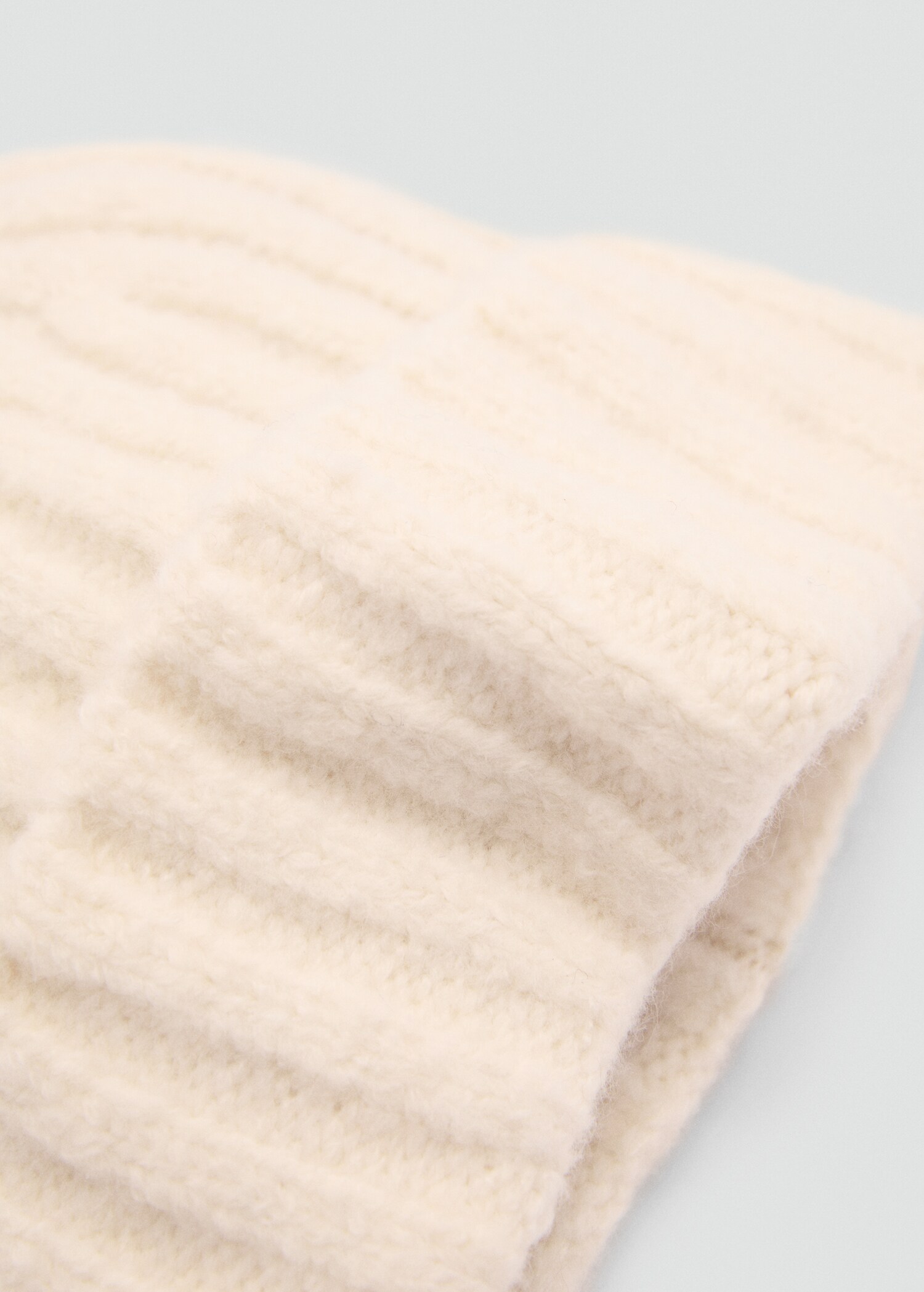 Ribbed knit beanie - Medium plane