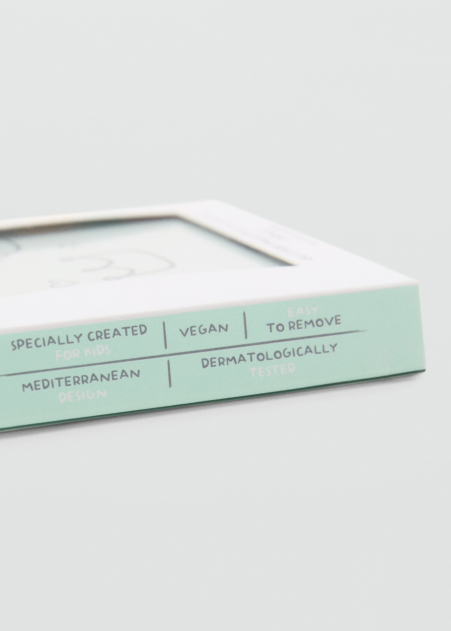 Eye shadow palette - Details of the article 2