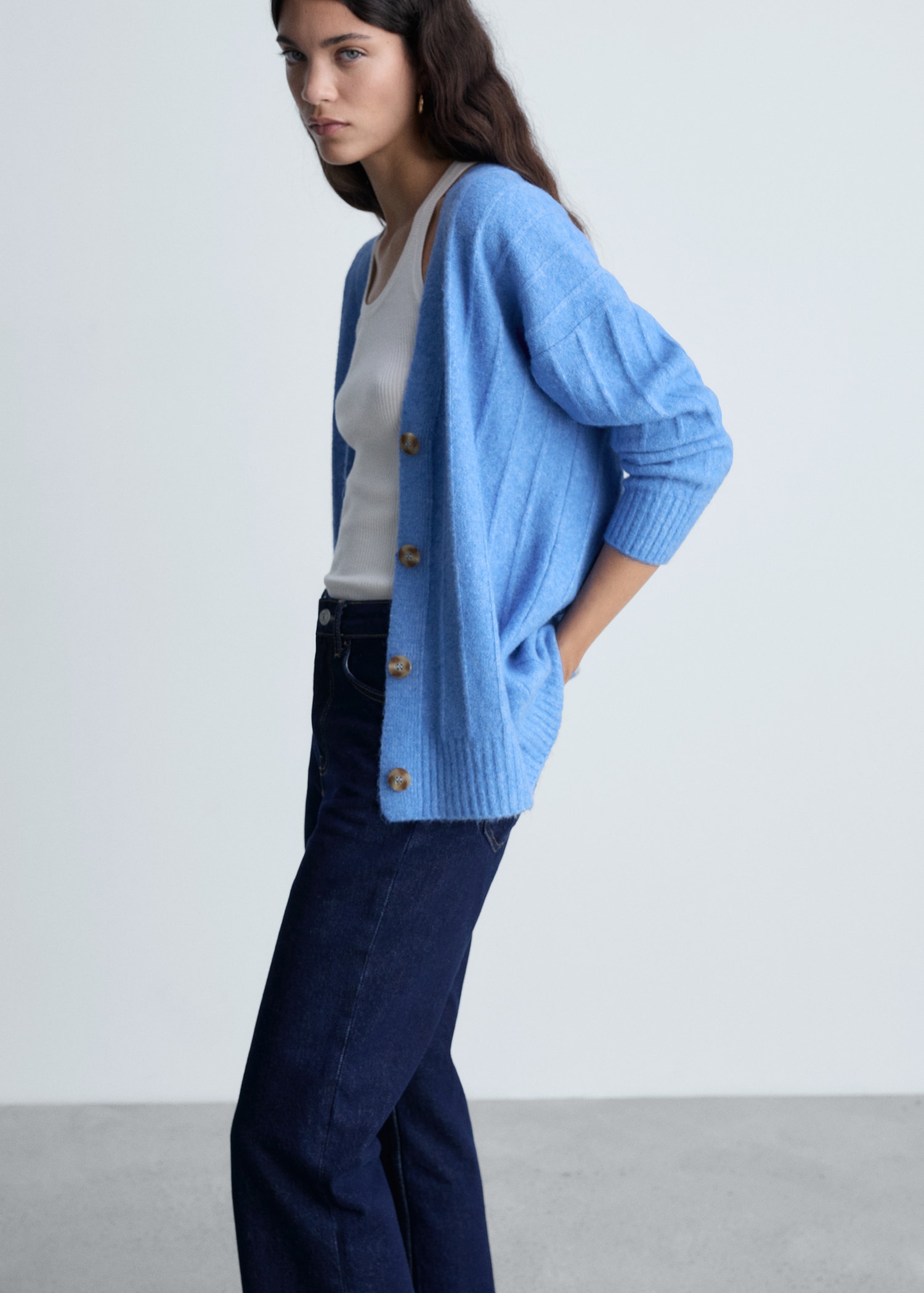 Buttoned long cardigan - Details of the article 1