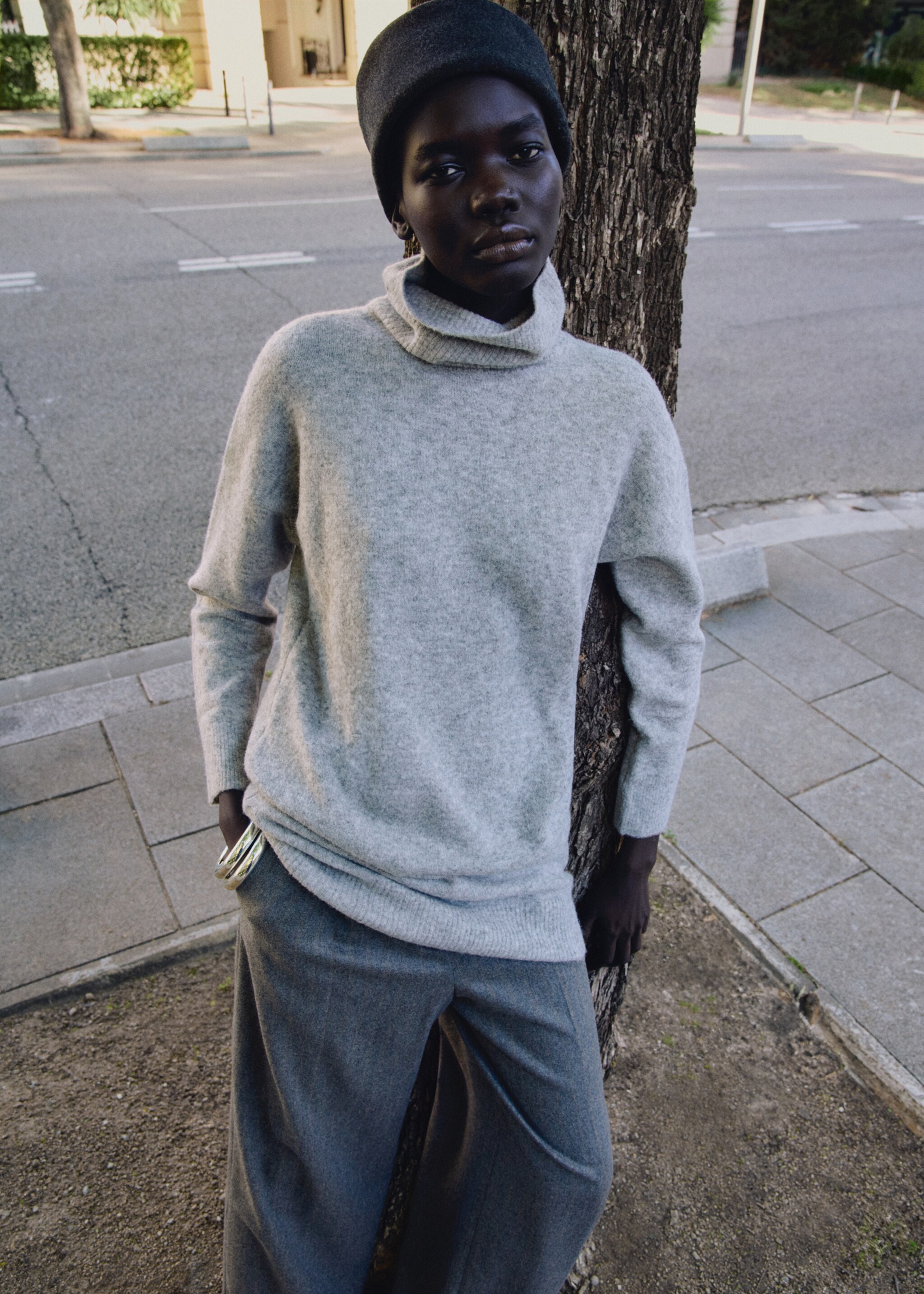 Short knitted turtleneck dress - Details of the article 6