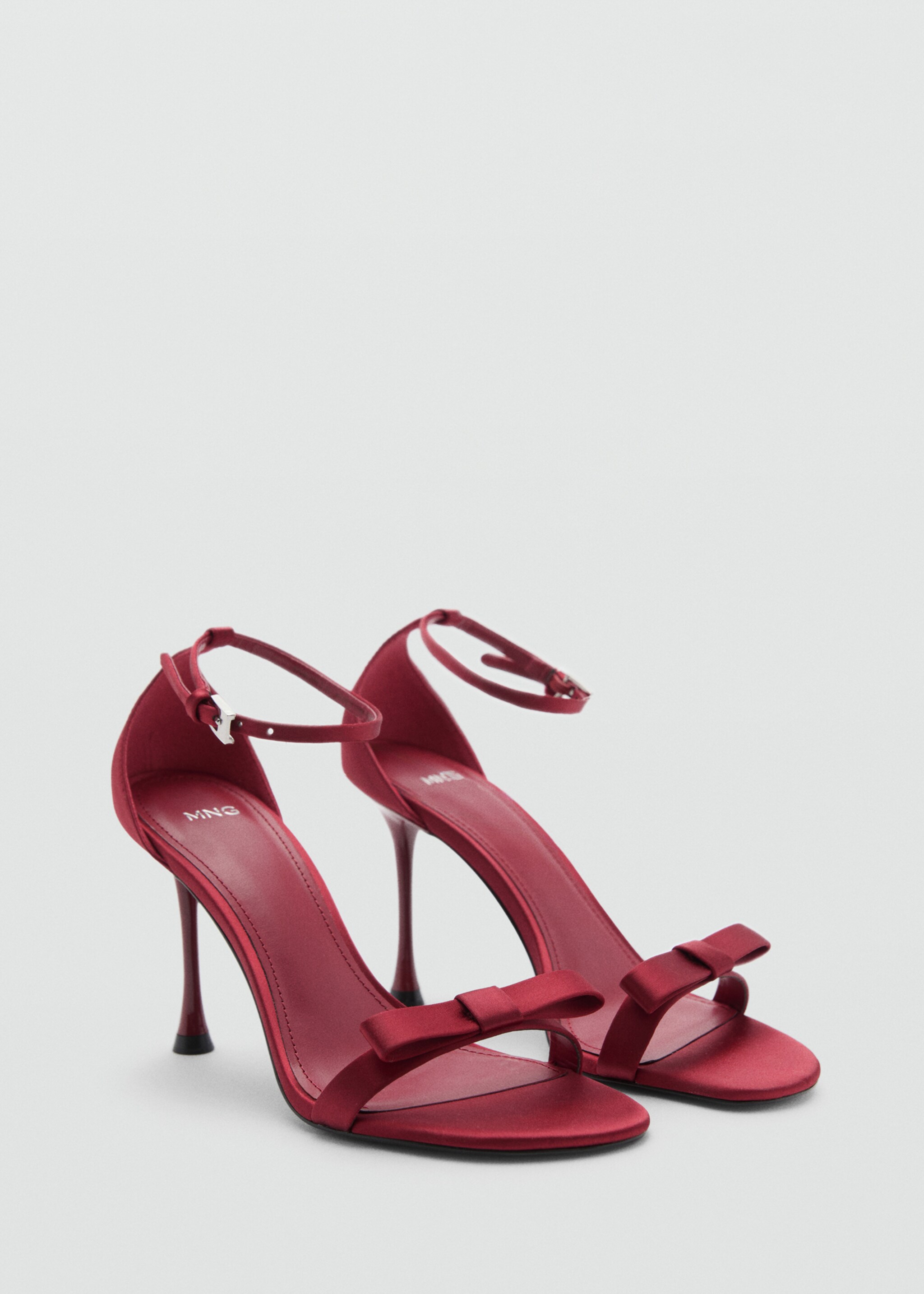 Heeled sandals with decorative bow - Medium plane