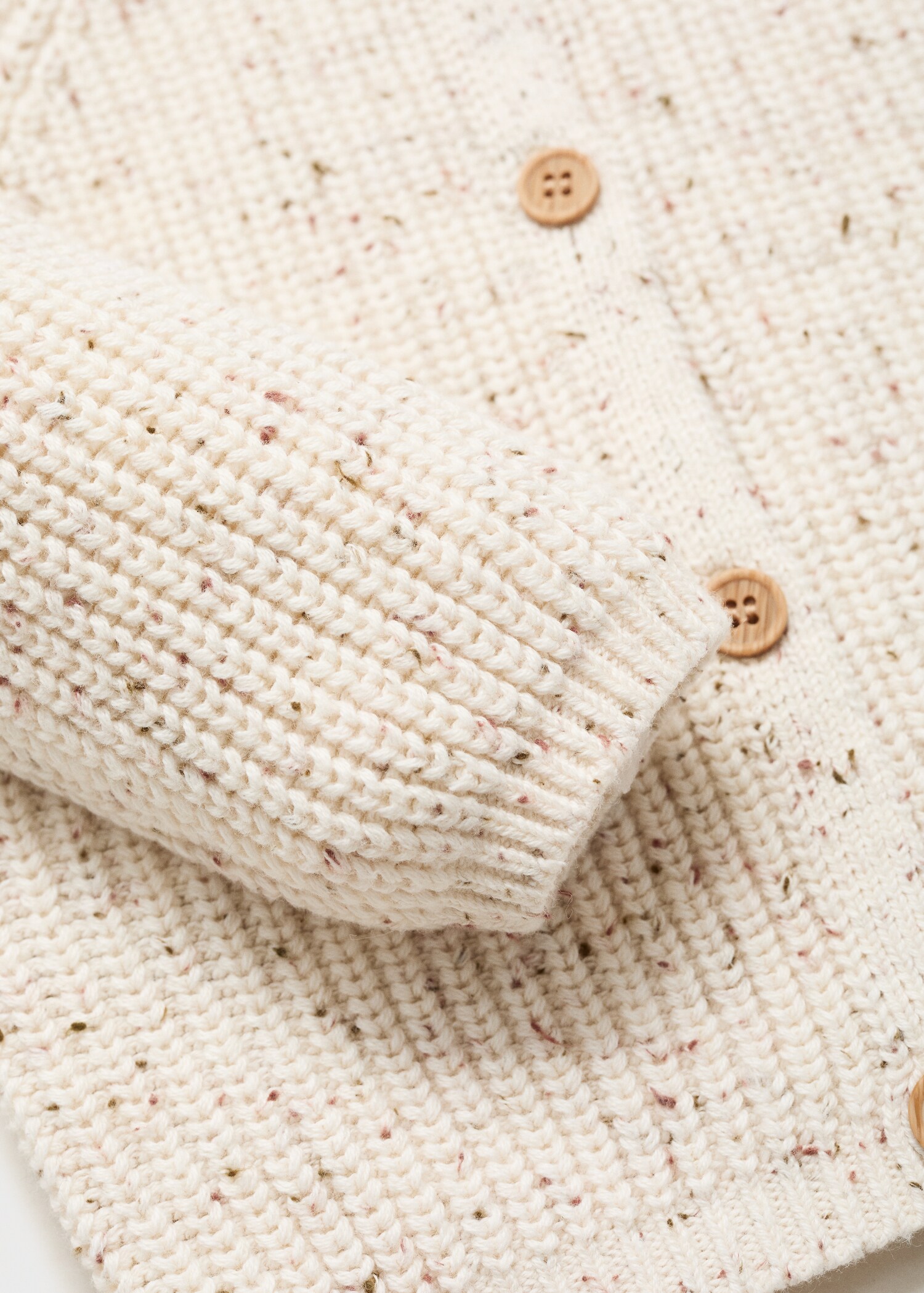 Knitted button cardigan - Details of the article 0