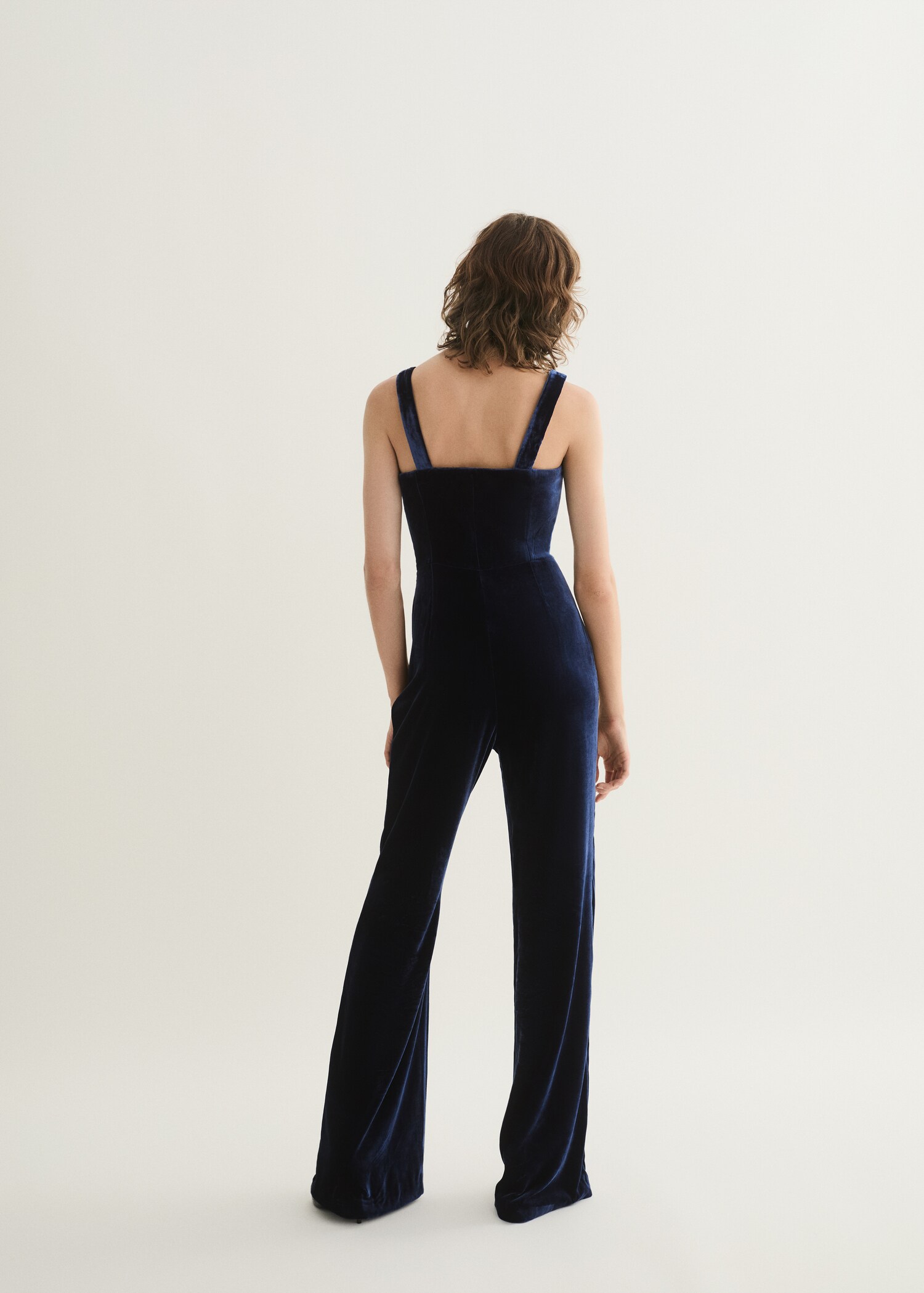 Flared velour jumpsuit with wide straps - Reverse of the article
