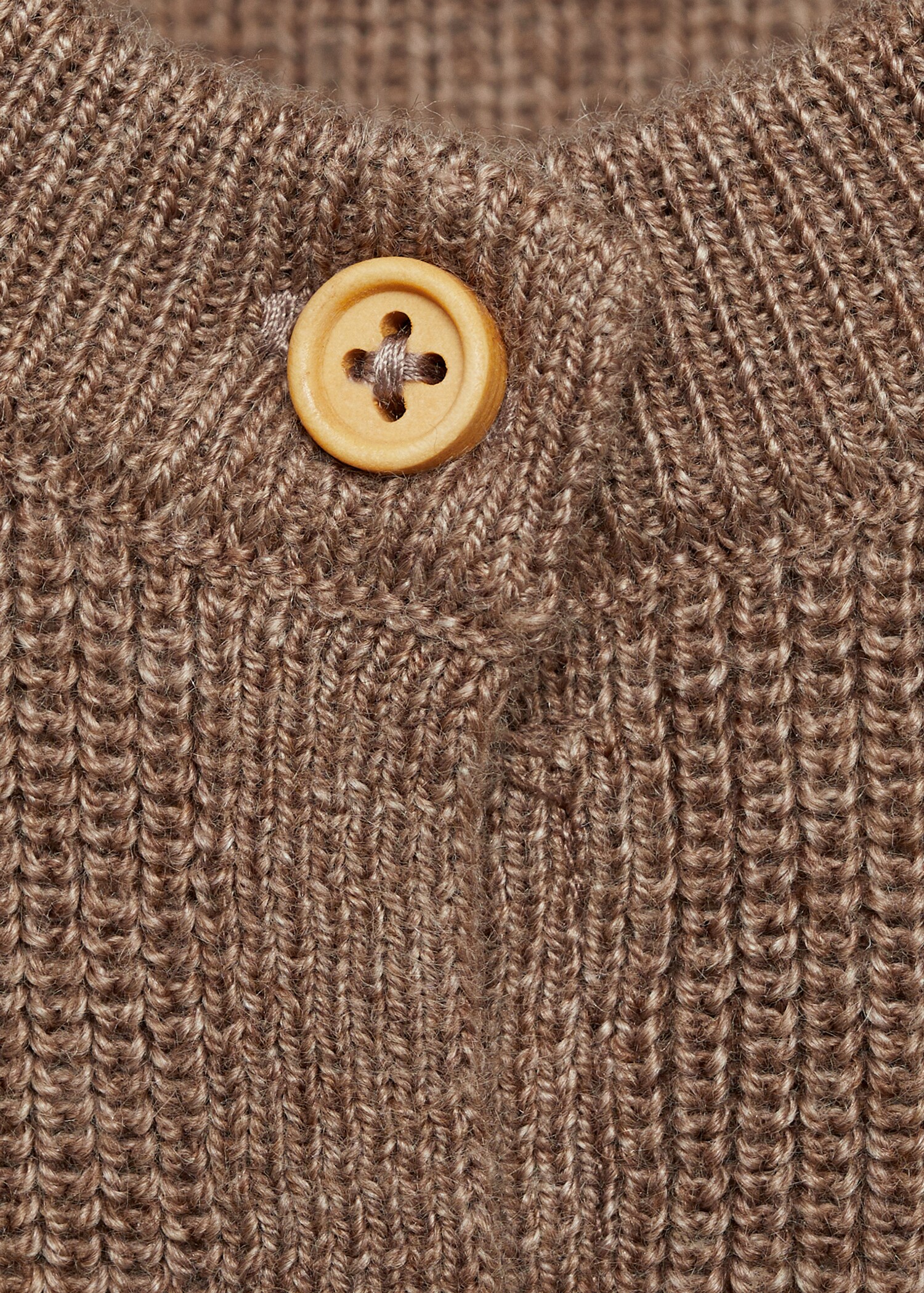 Knitted button cardigan - Details of the article 8