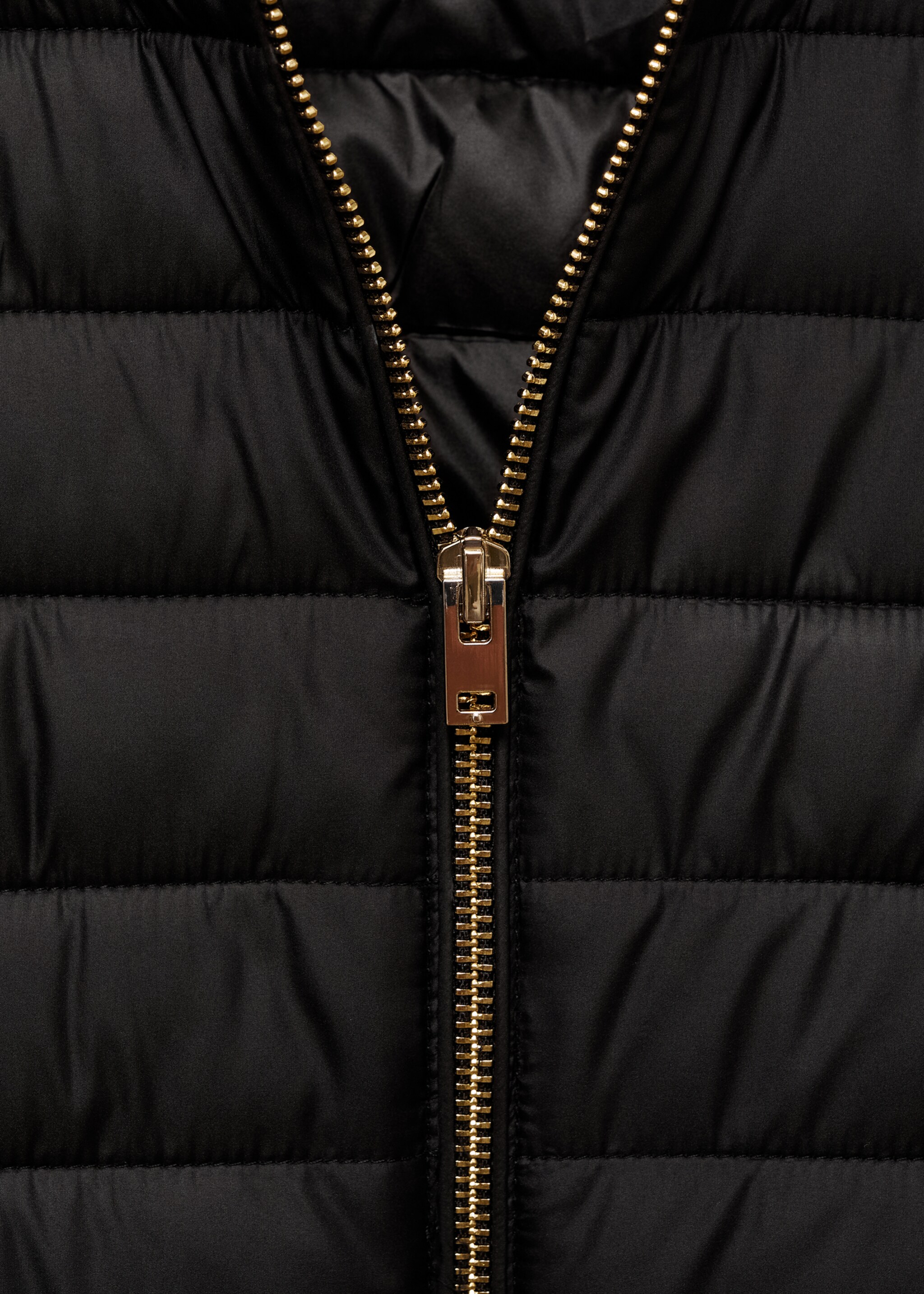 Quilted gilet - Details of the article 8