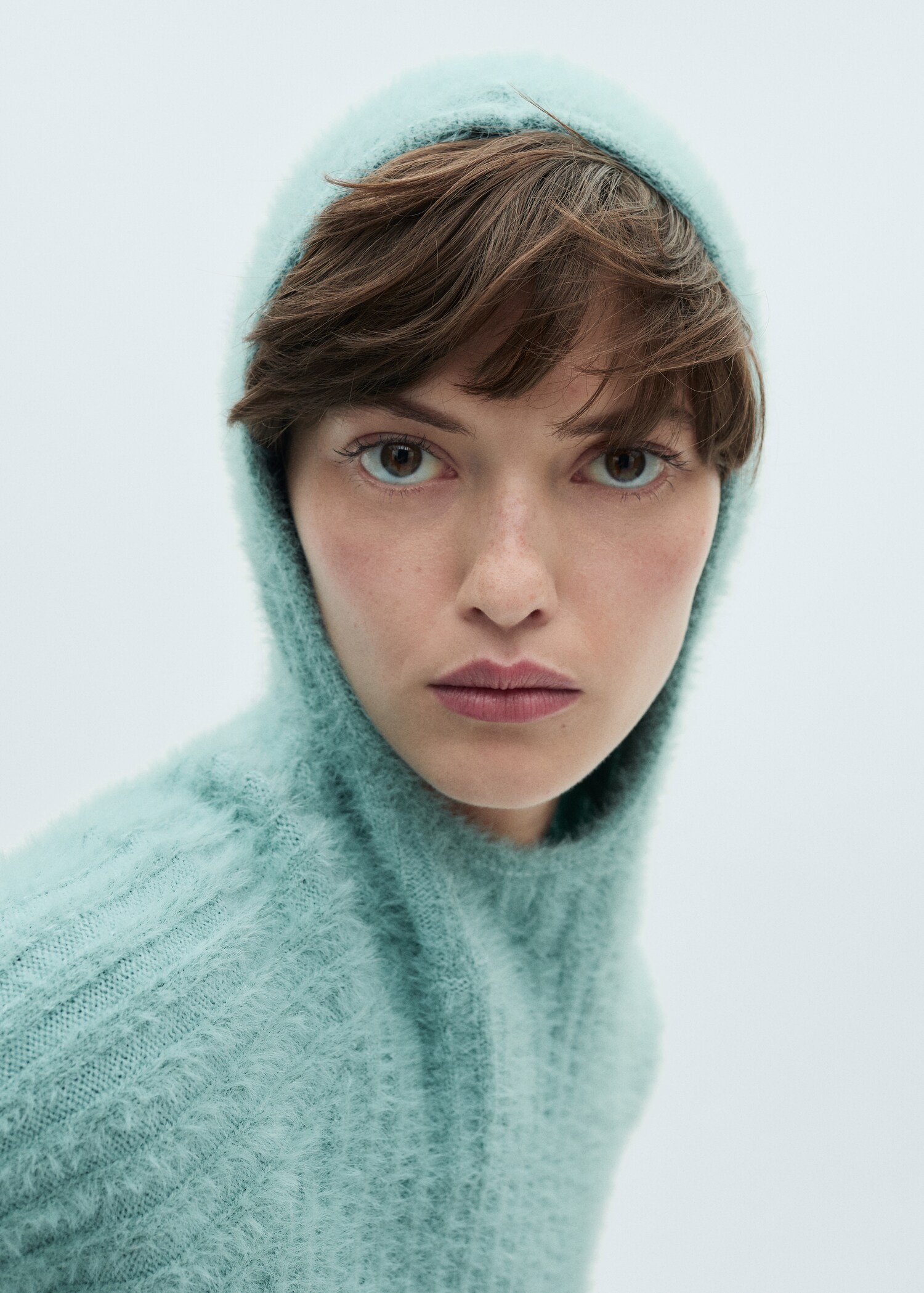 Fur-effect hooded sweater - Details of the article 1