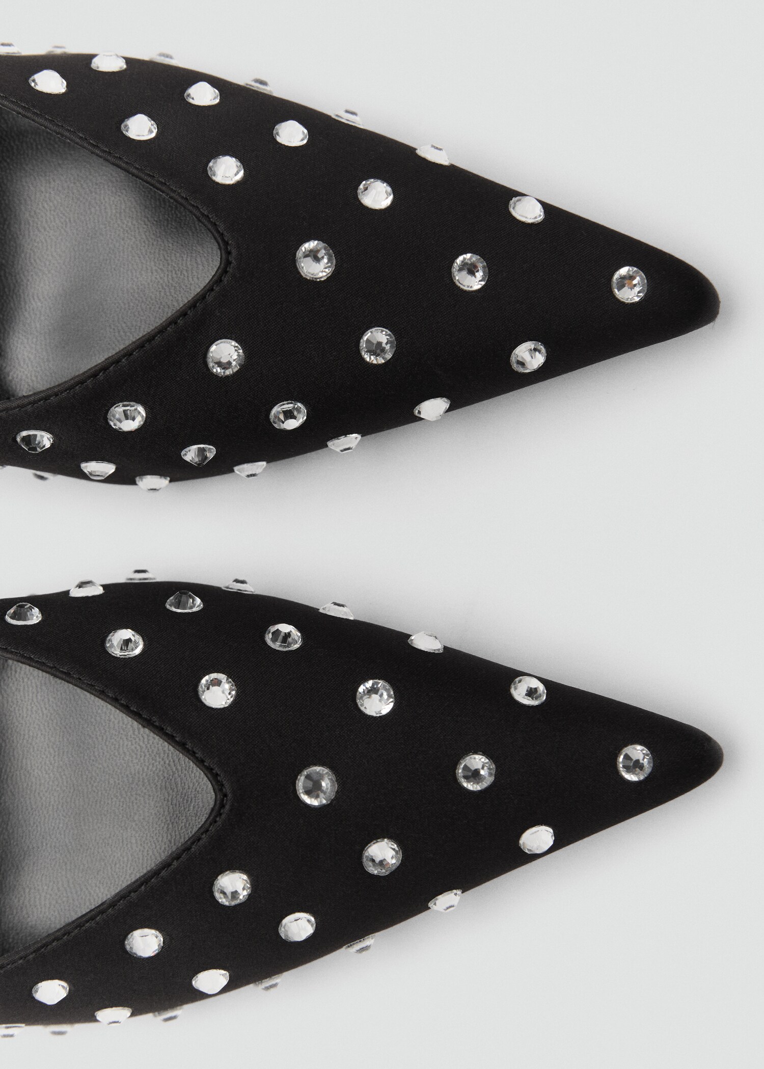 Sling-Pumps mit Kristallsteinverzierung - Detail des Artikels 2