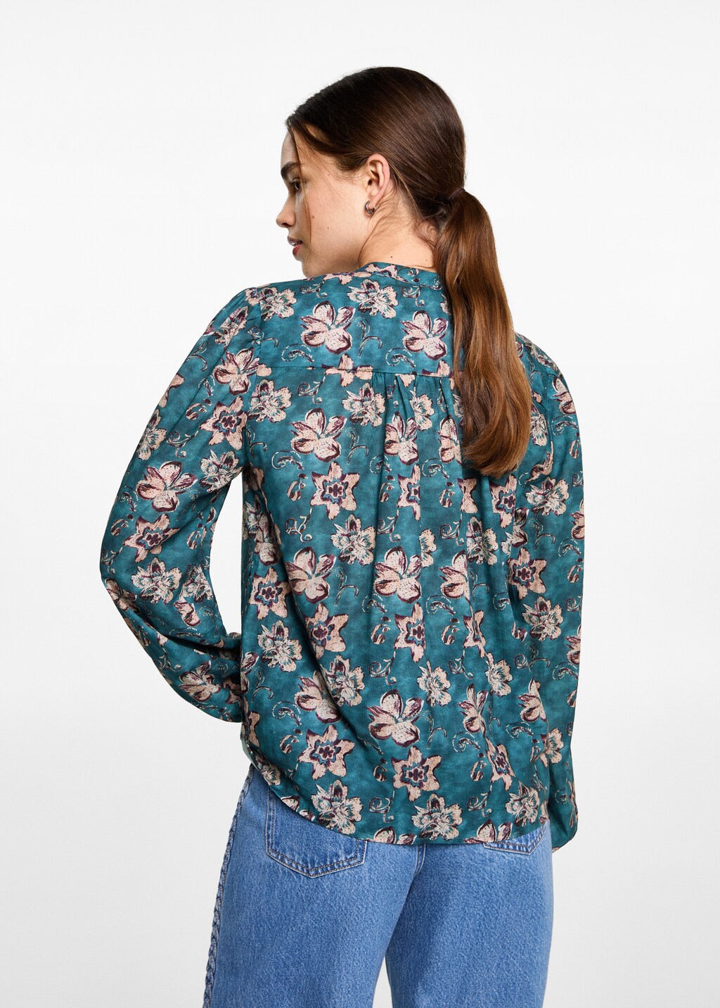 Floral print blouse
