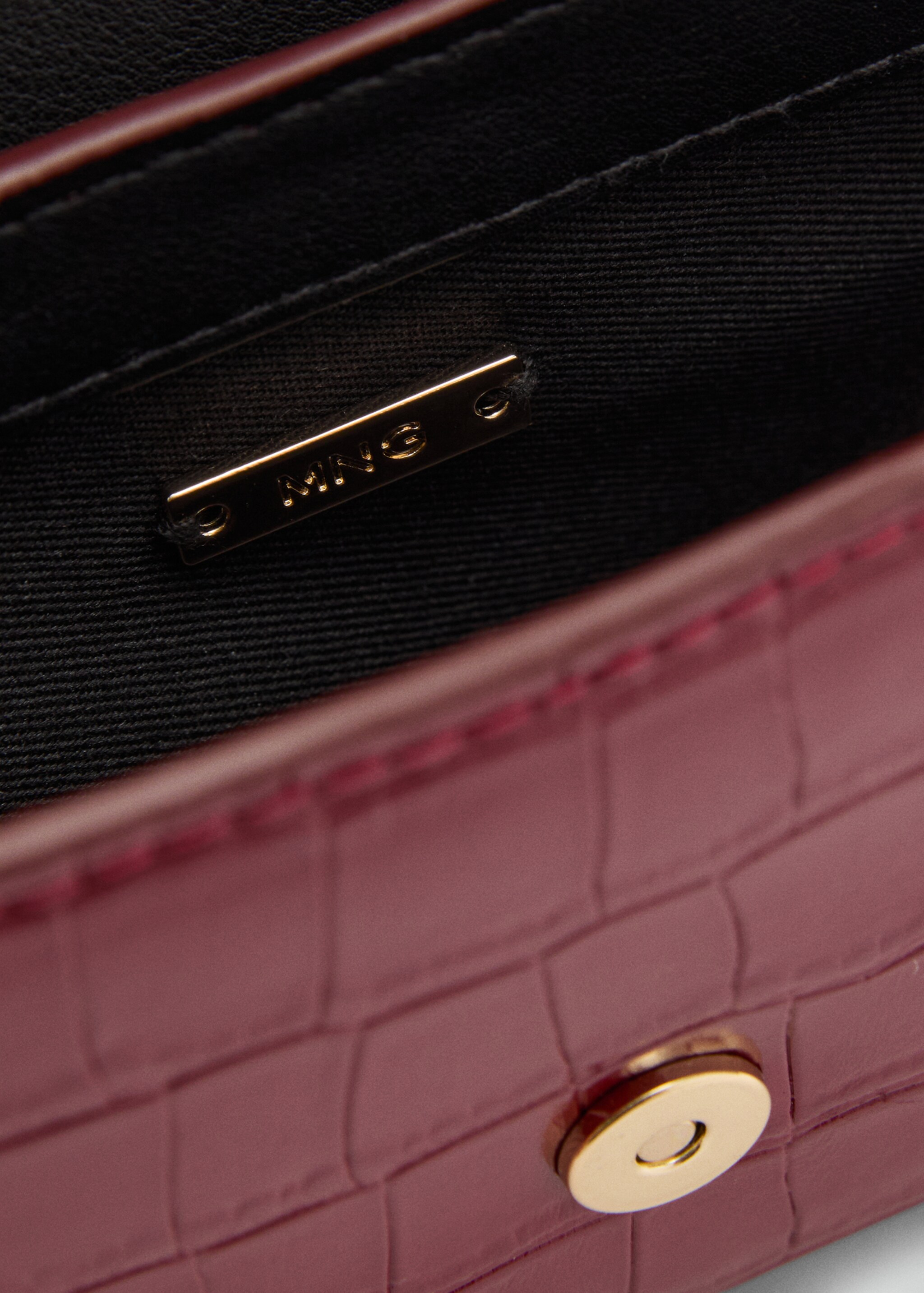Croc-effect flap bag - Details of the article 2