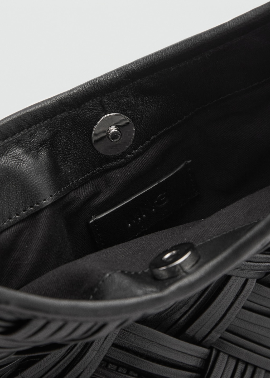 【PORTERNA】Ain Mango Shoulder Bag. Shoulder bag with zip - Women | MANGO USA