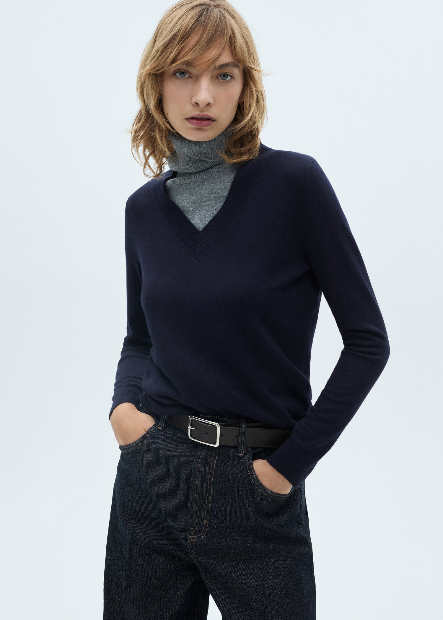 Strickpullover mit V-Ausschnitt - Mittlere Ansicht