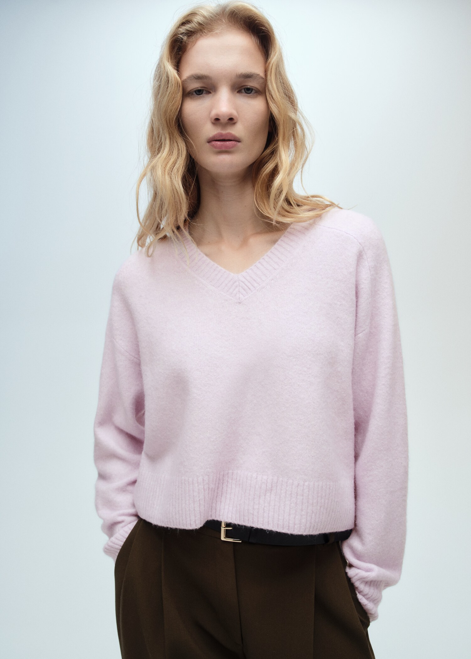 Strickpullover mit V-Ausschnitt - Mittlere Ansicht