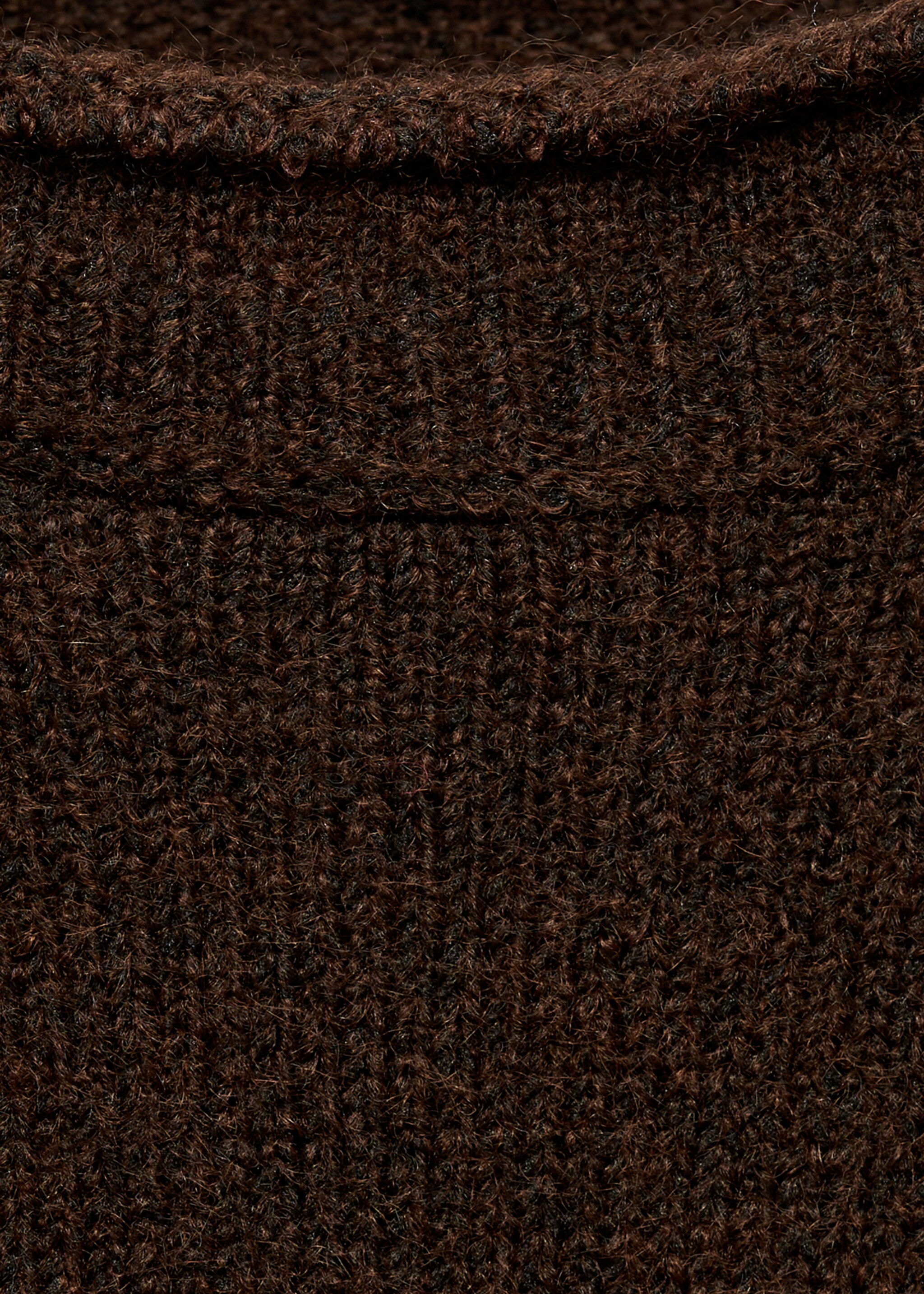 Round-neck knitted sweater - Details of the article 8