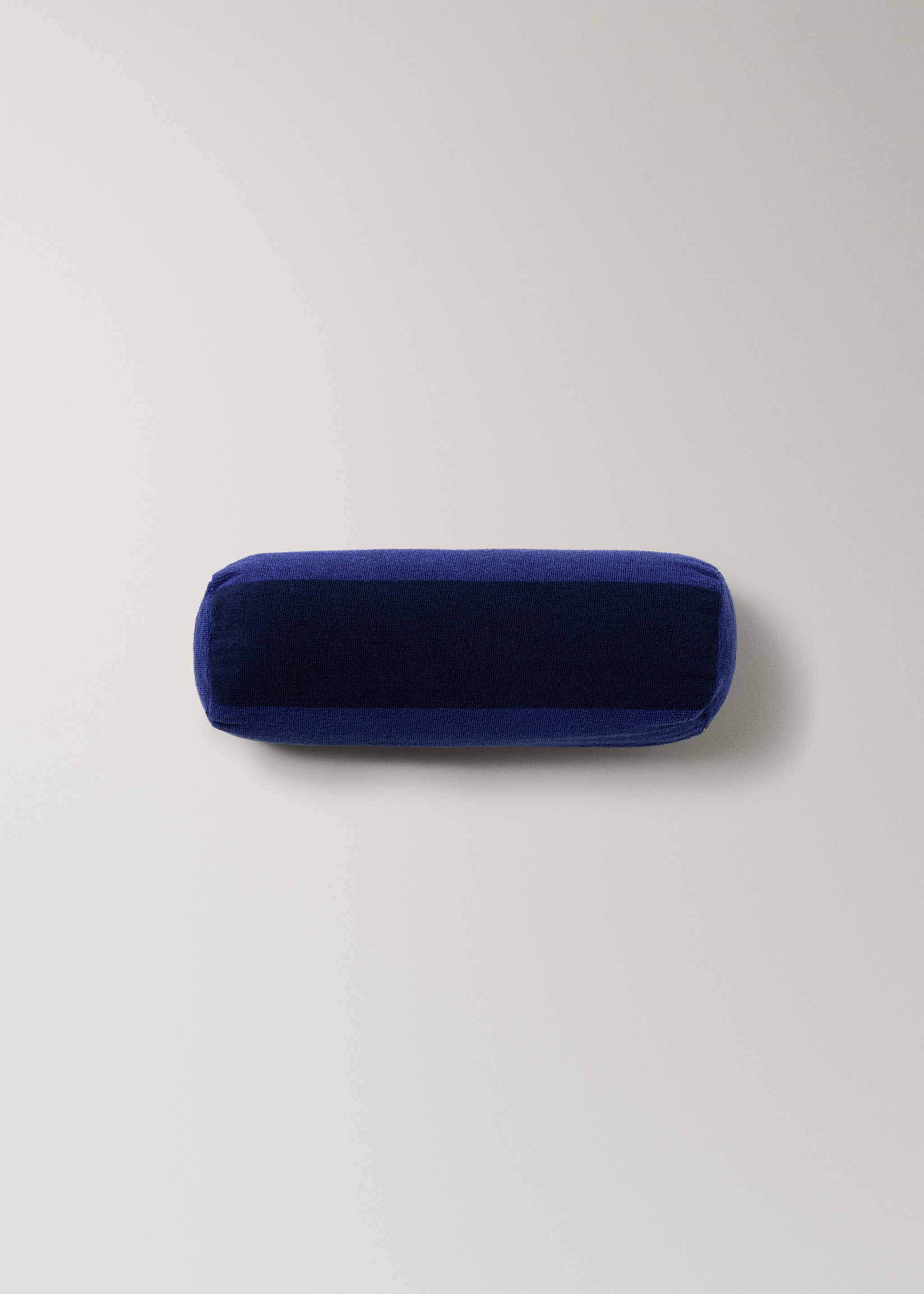 Coussin traversin effet serviette éponge - Article sans modèle, Bleu marine. Ref: 87040459-00.