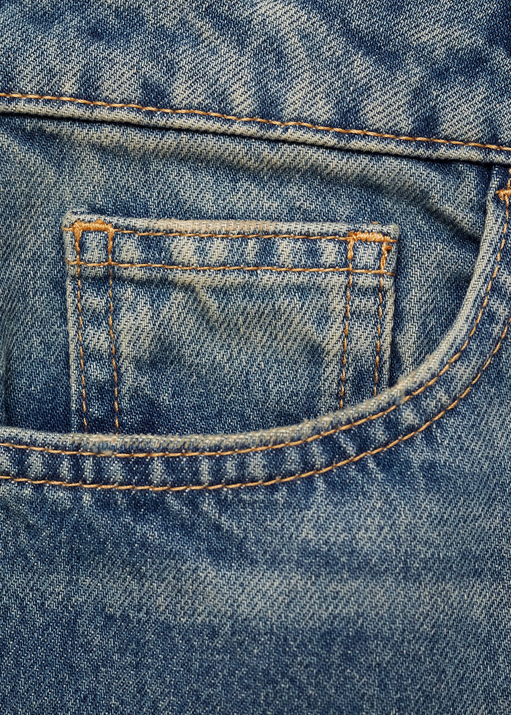 Thumbnail of Mom2000 high-rise jeans - Dark Vintage Blue