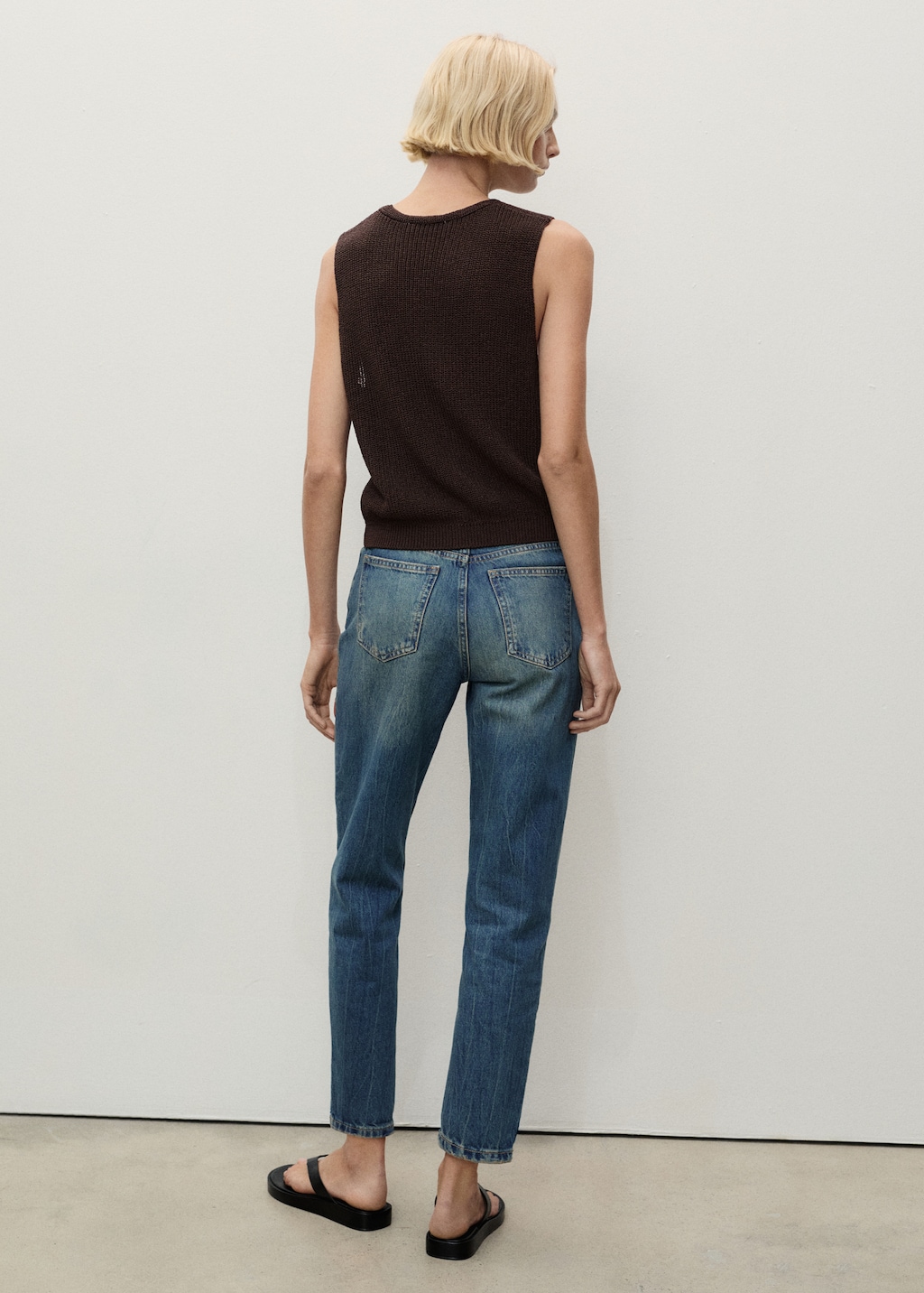 Thumbnail of Mom2000 high-rise jeans - Dark Vintage Blue