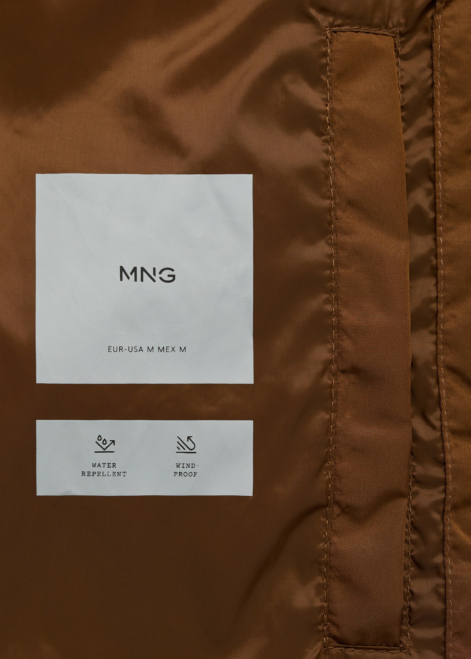 Water-repellent hooded quilted anorak - Details of the article 0