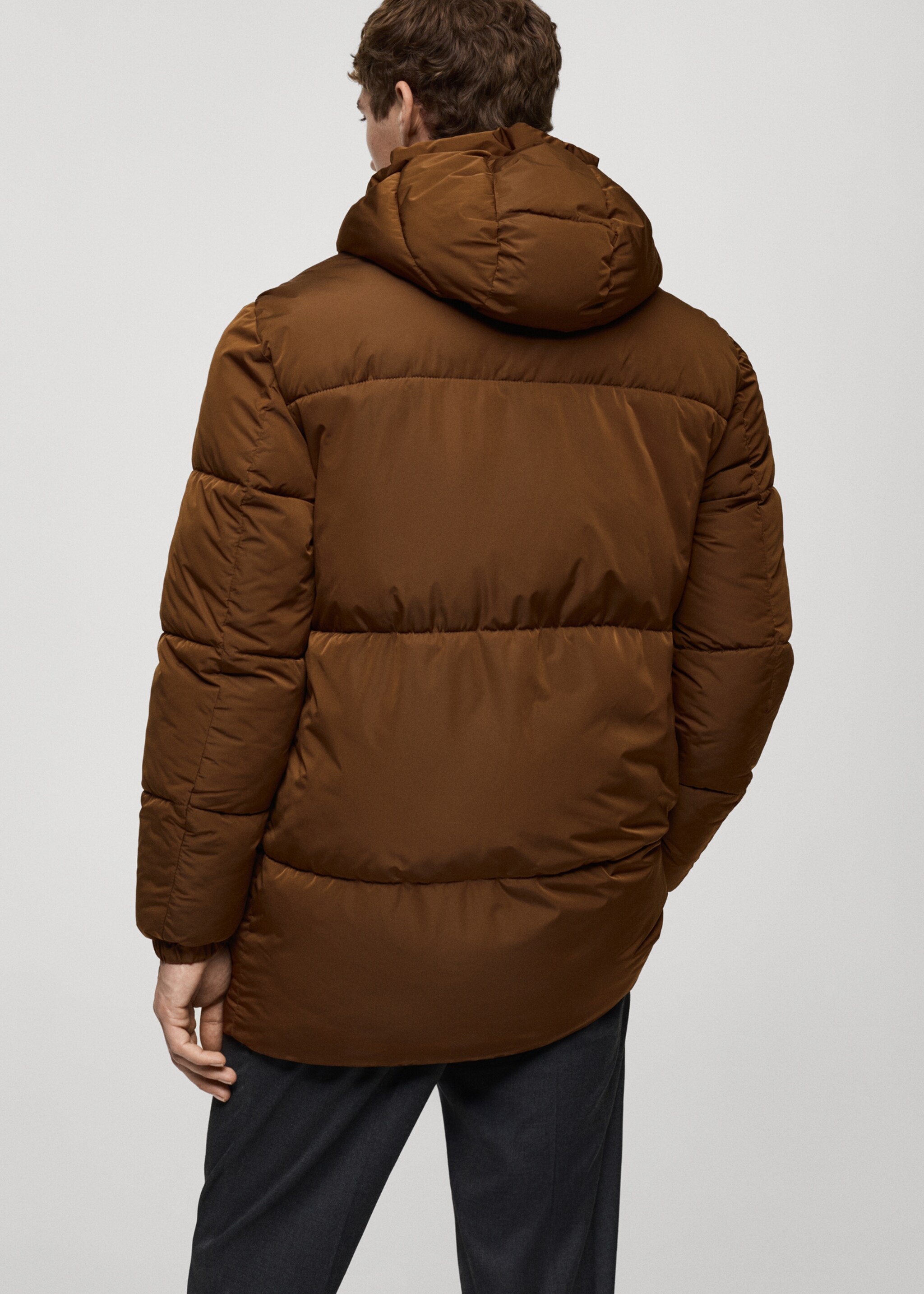 Kapitone su geçirmez kapüşonlu anorak - Ürünün arkası