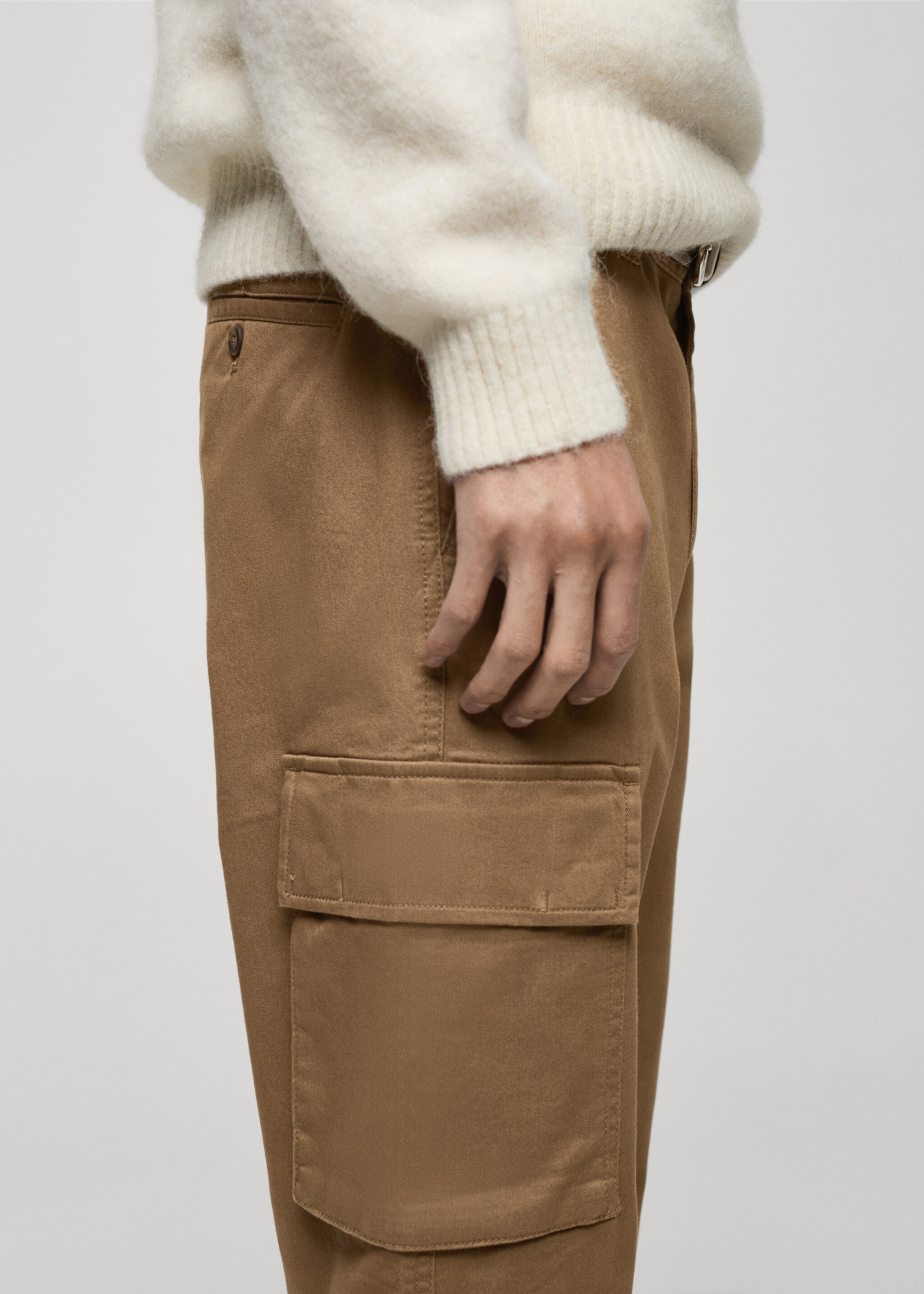 Regular fit cotton cargo trousers - Details of the article 1