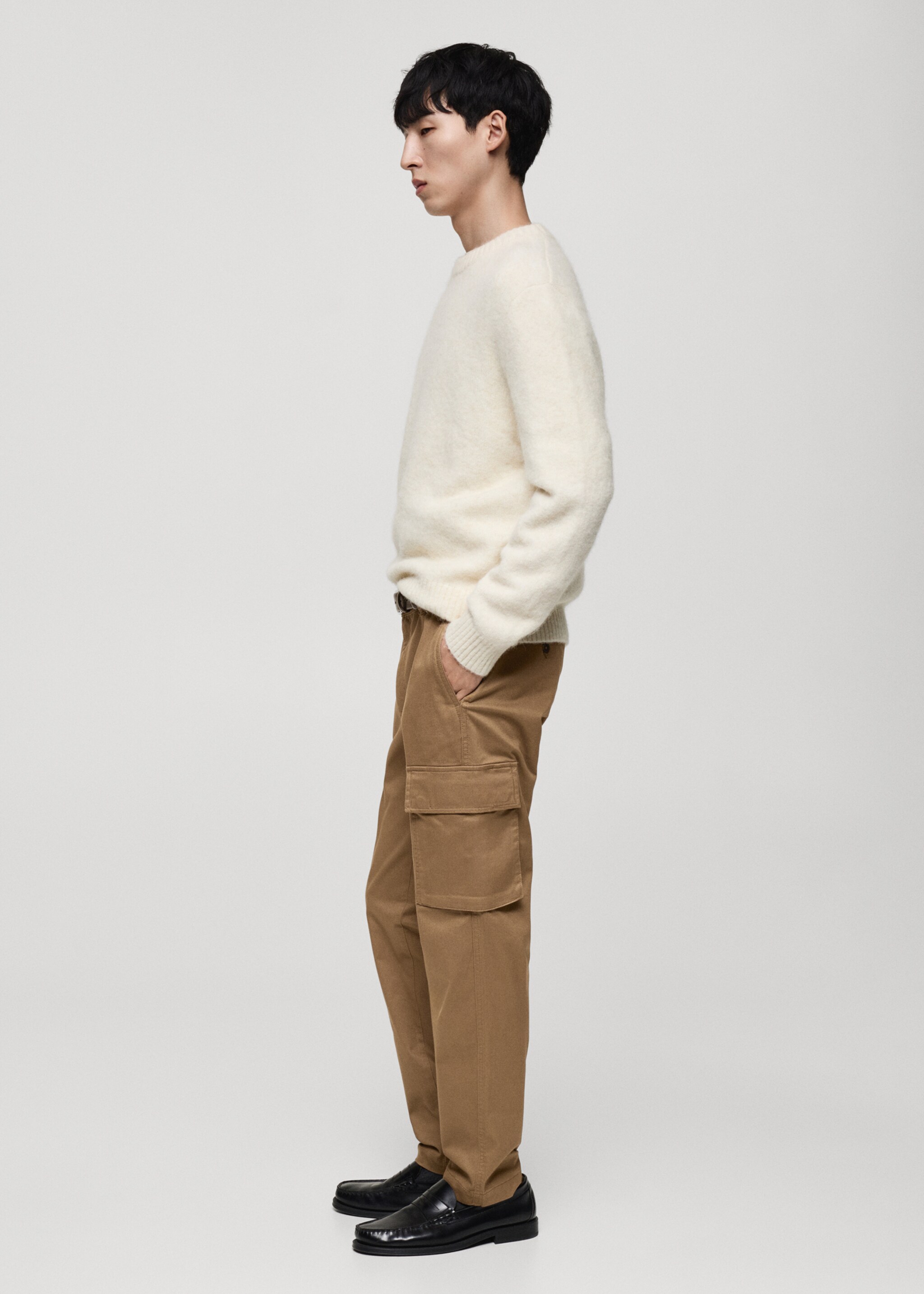 Regular fit cotton cargo trousers - Details of the article 2