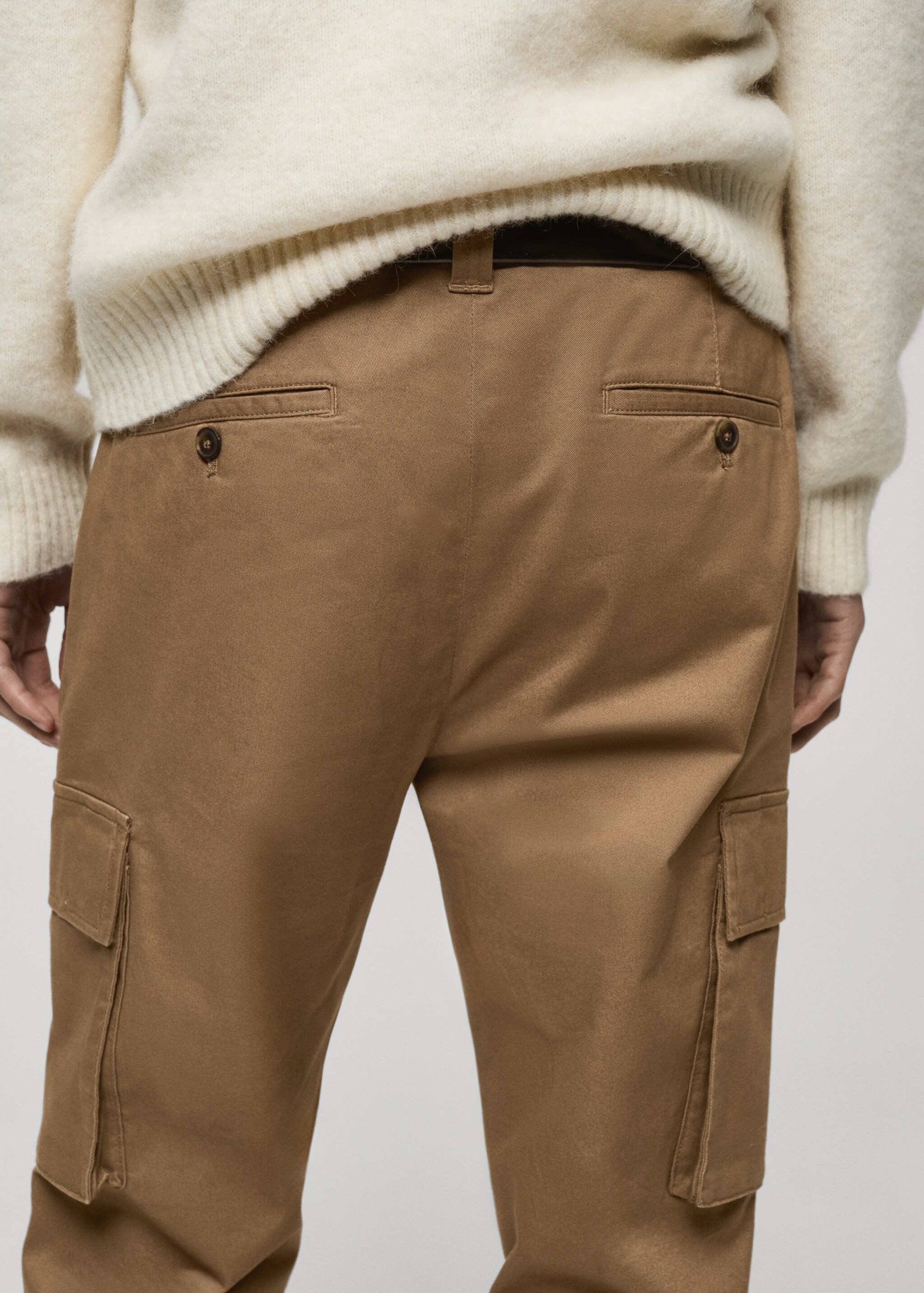 Regular fit cotton cargo trousers - Details of the article 6